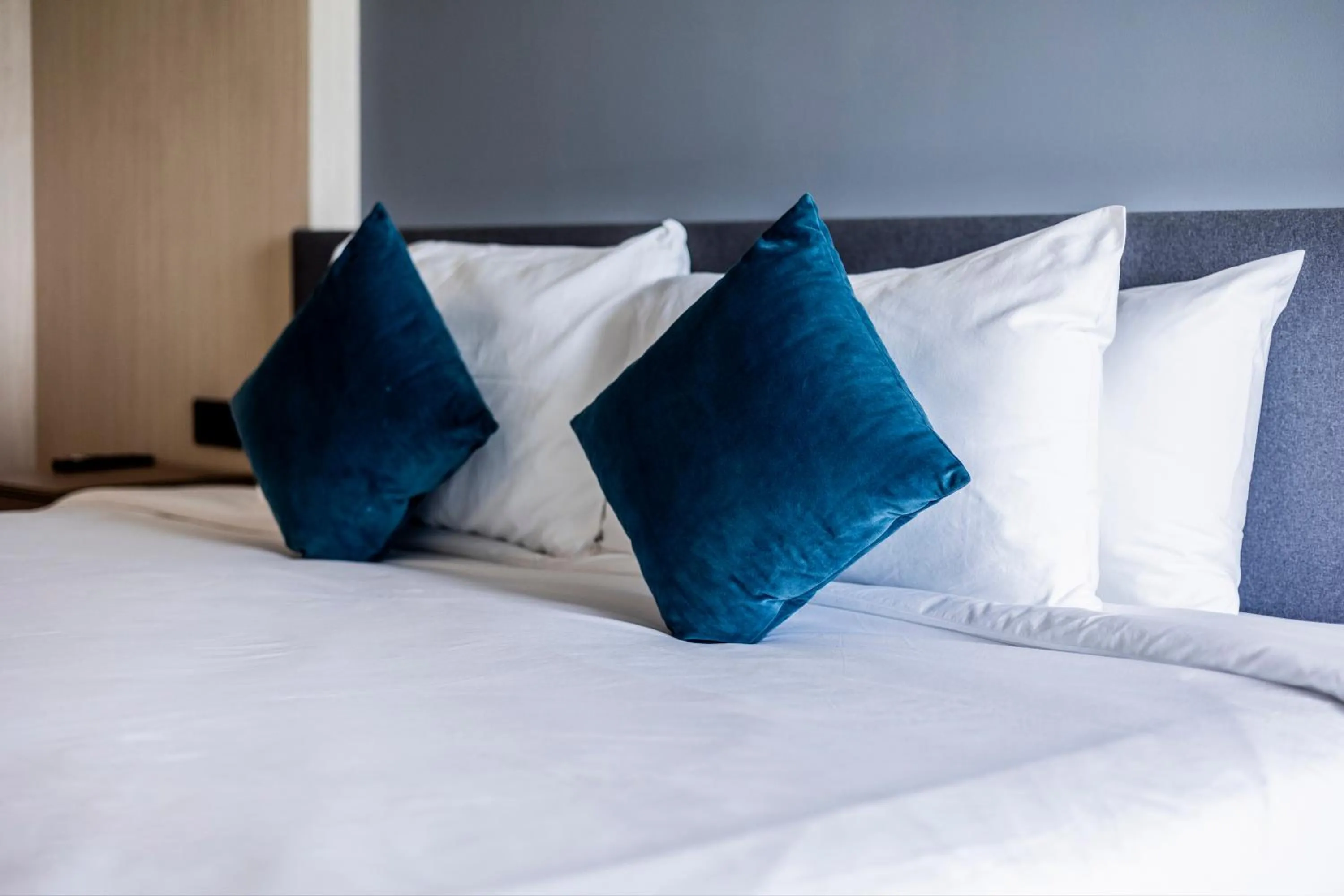 Bed in Duplex Liora 1BR PoolsGym Shuttle to Nai Harn