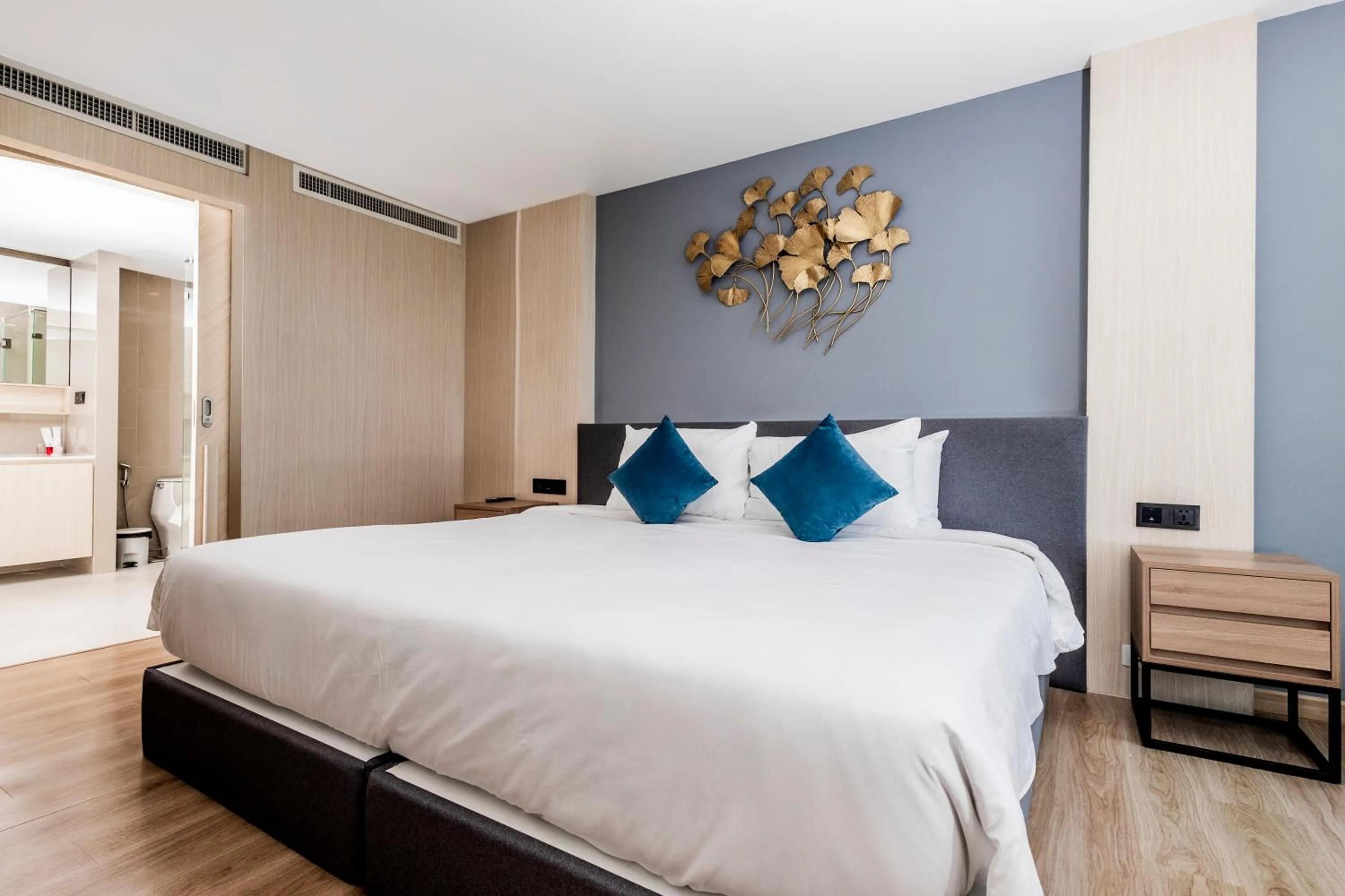 Bed in Duplex Liora 1BR PoolsGym Shuttle to Nai Harn