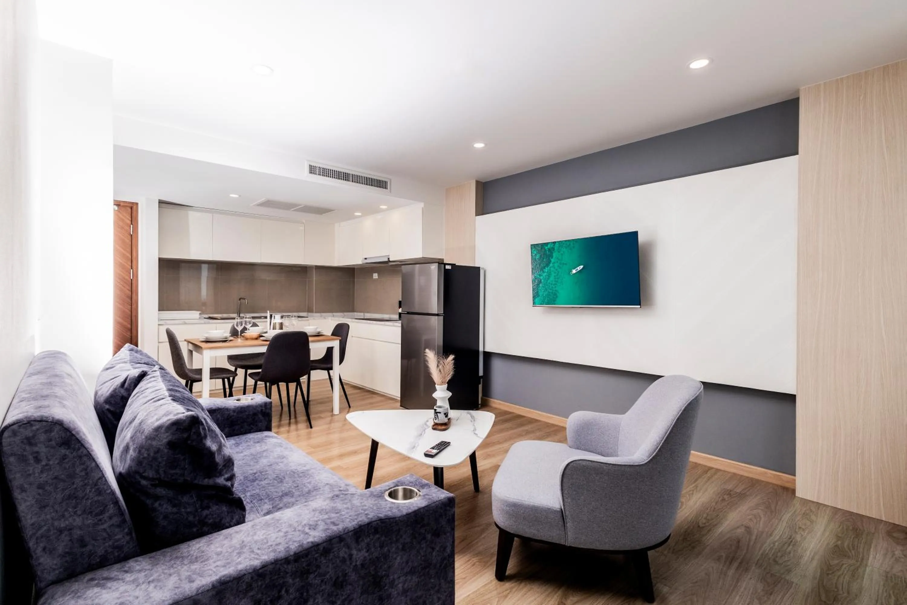 TV and multimedia in Duplex Liora 1BR PoolsGym Shuttle to Nai Harn