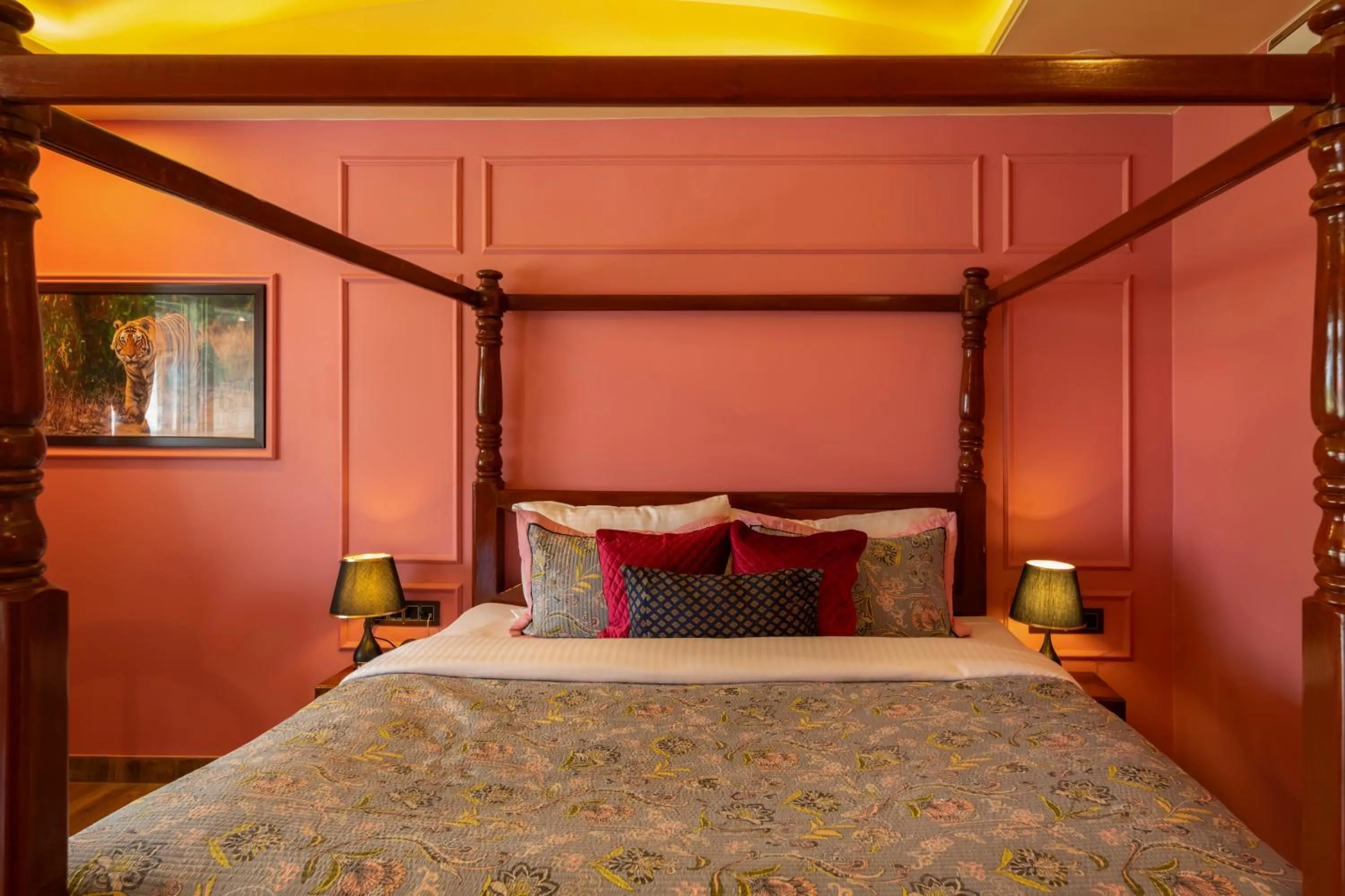 Bedroom, Bed in Aashiyana Luxury Cottages
