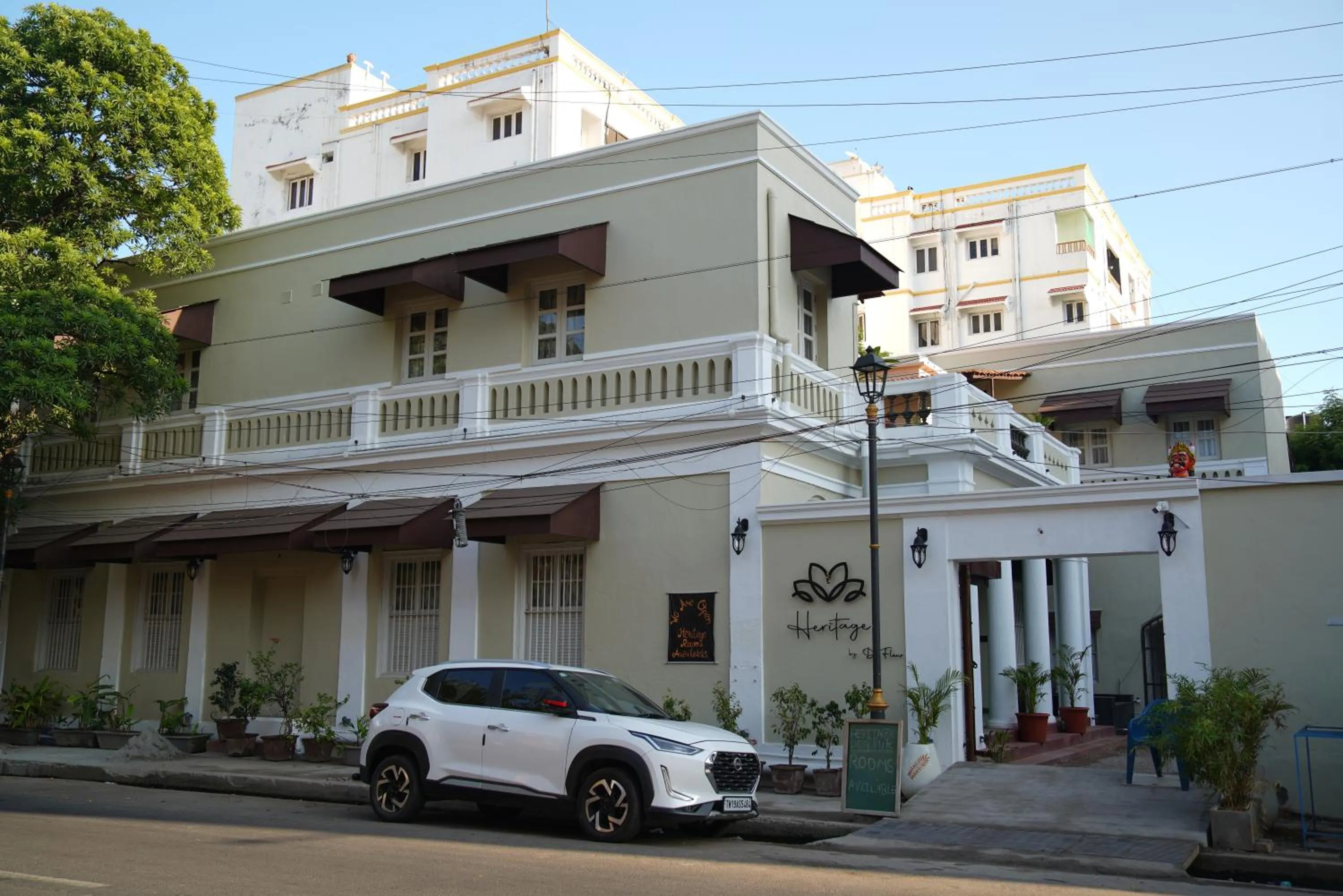 Street view in Heritage by DeFleur