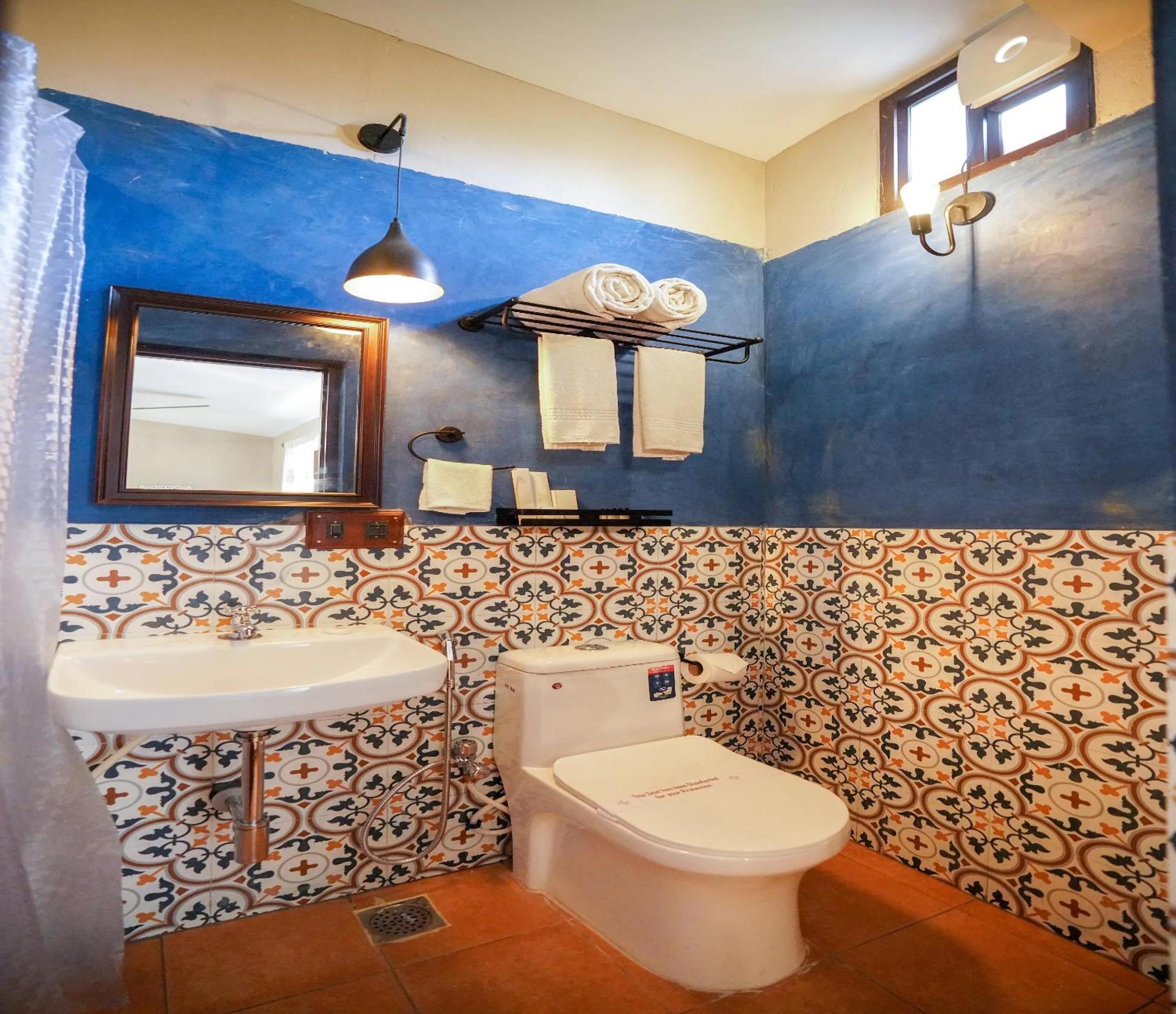 Shower in Heritage by DeFleur