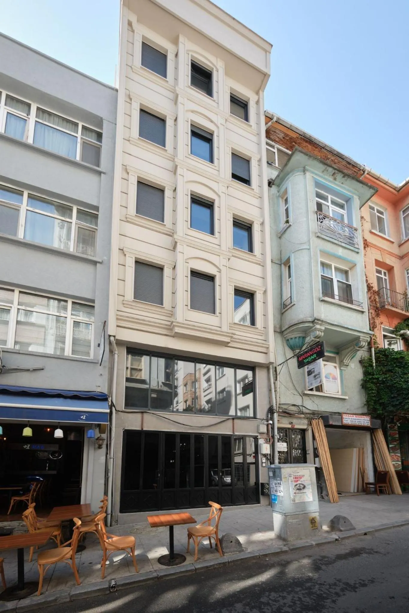Property building in aymira hotel pangaltı