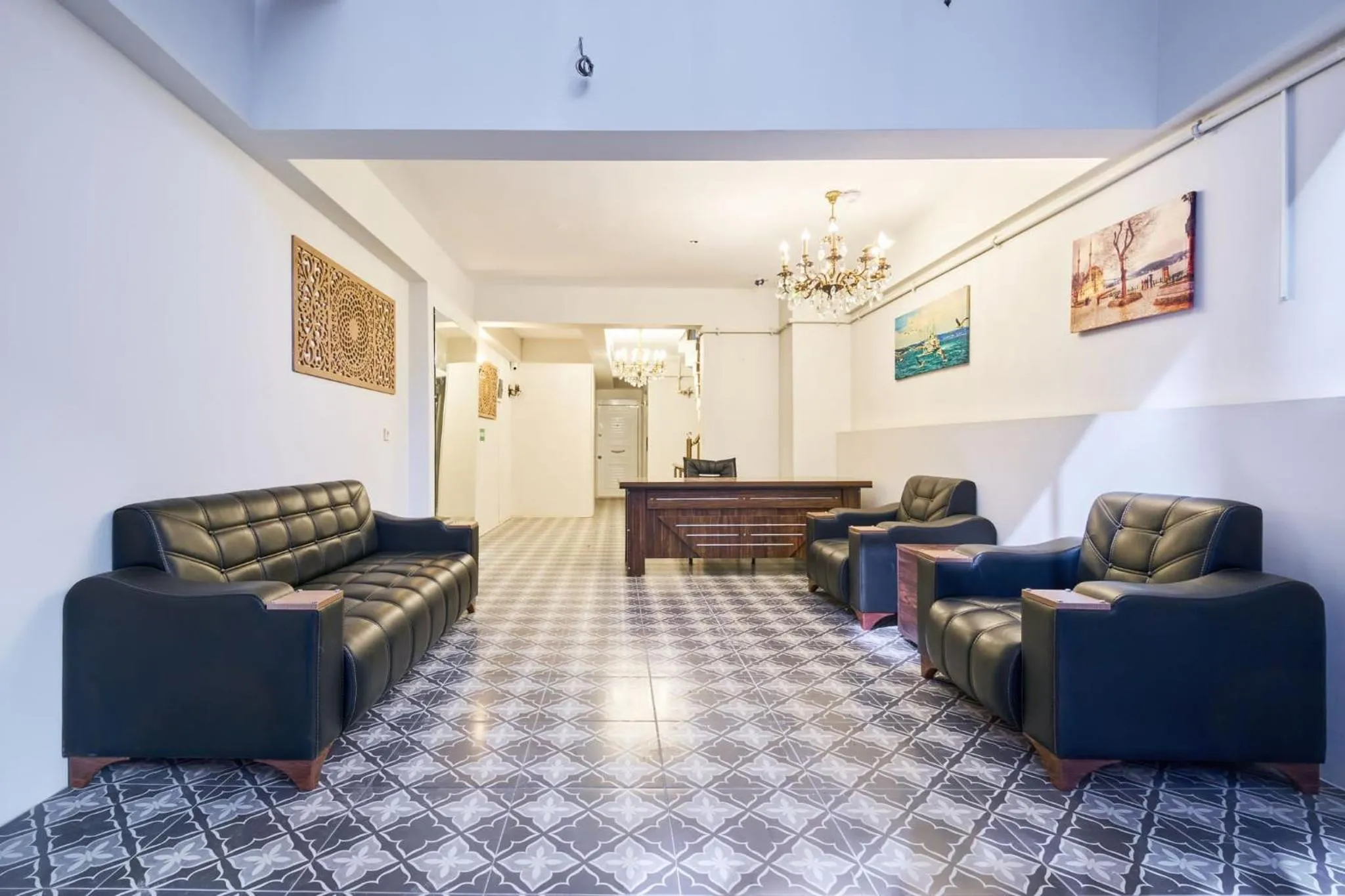 Property building in aymira hotel pangaltı