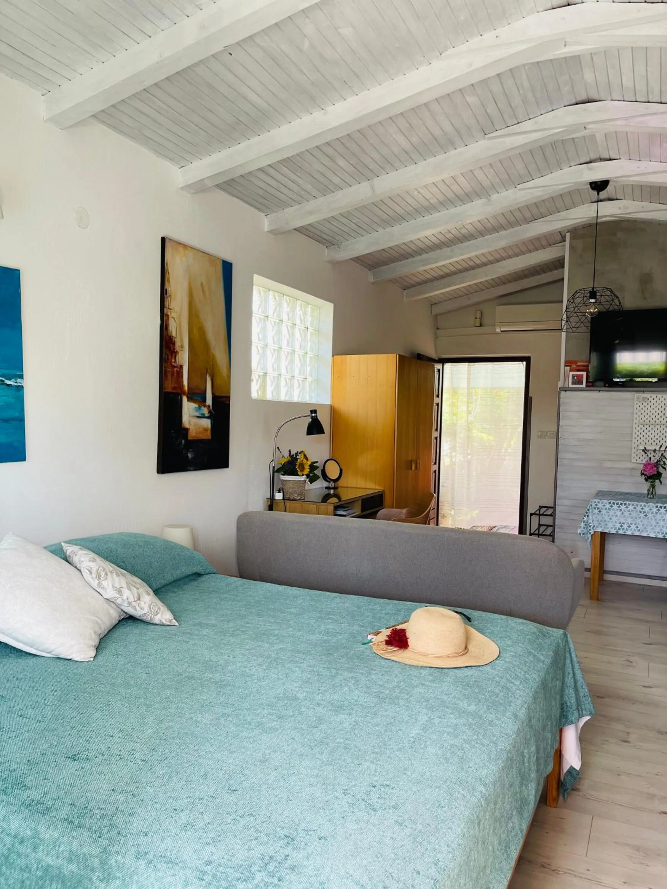 Bed in Pasiflora Studio
