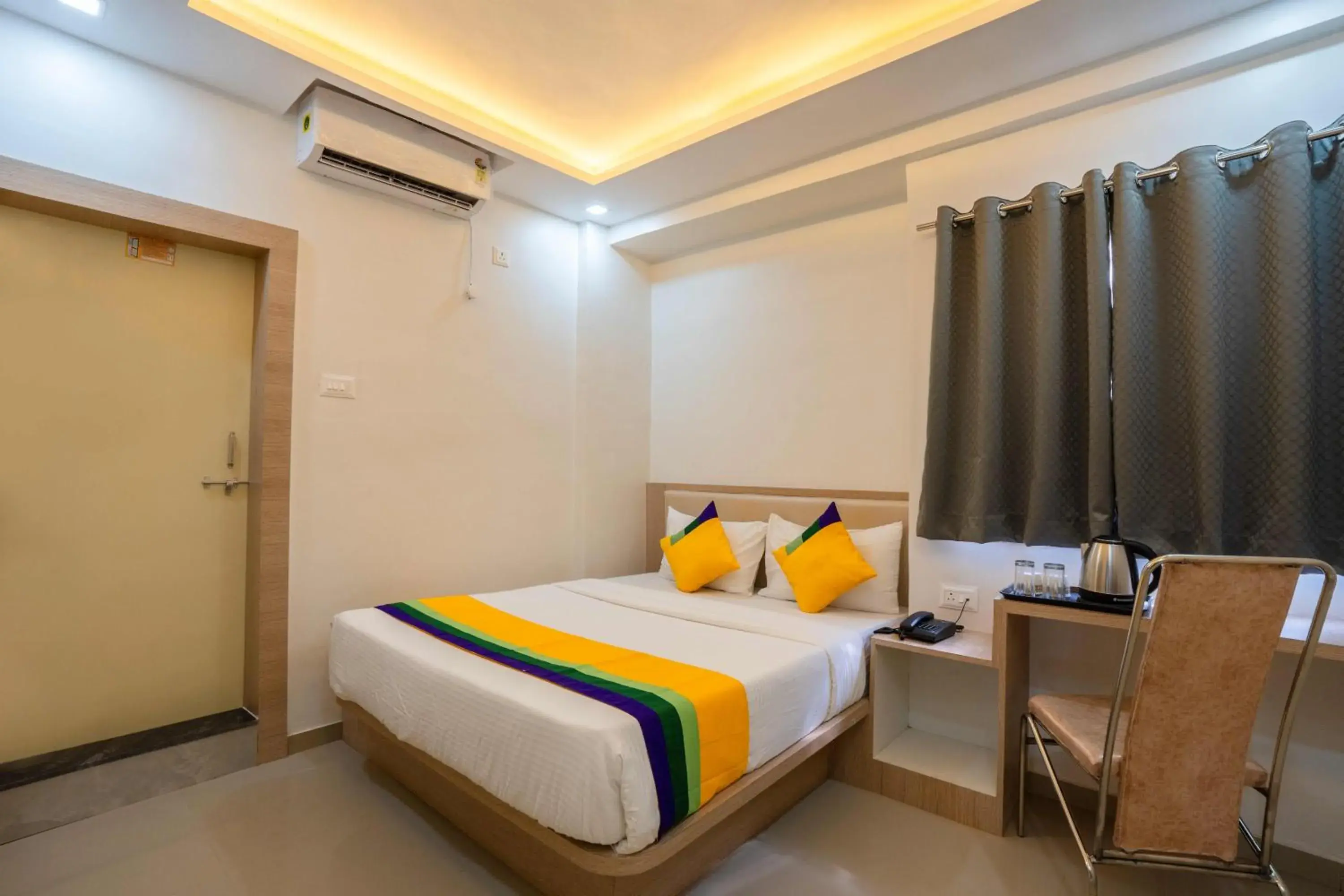 Bedroom, Bed in Itsy Hotels Iconic Bedroom, Bed in Itsy Hotels Iconic