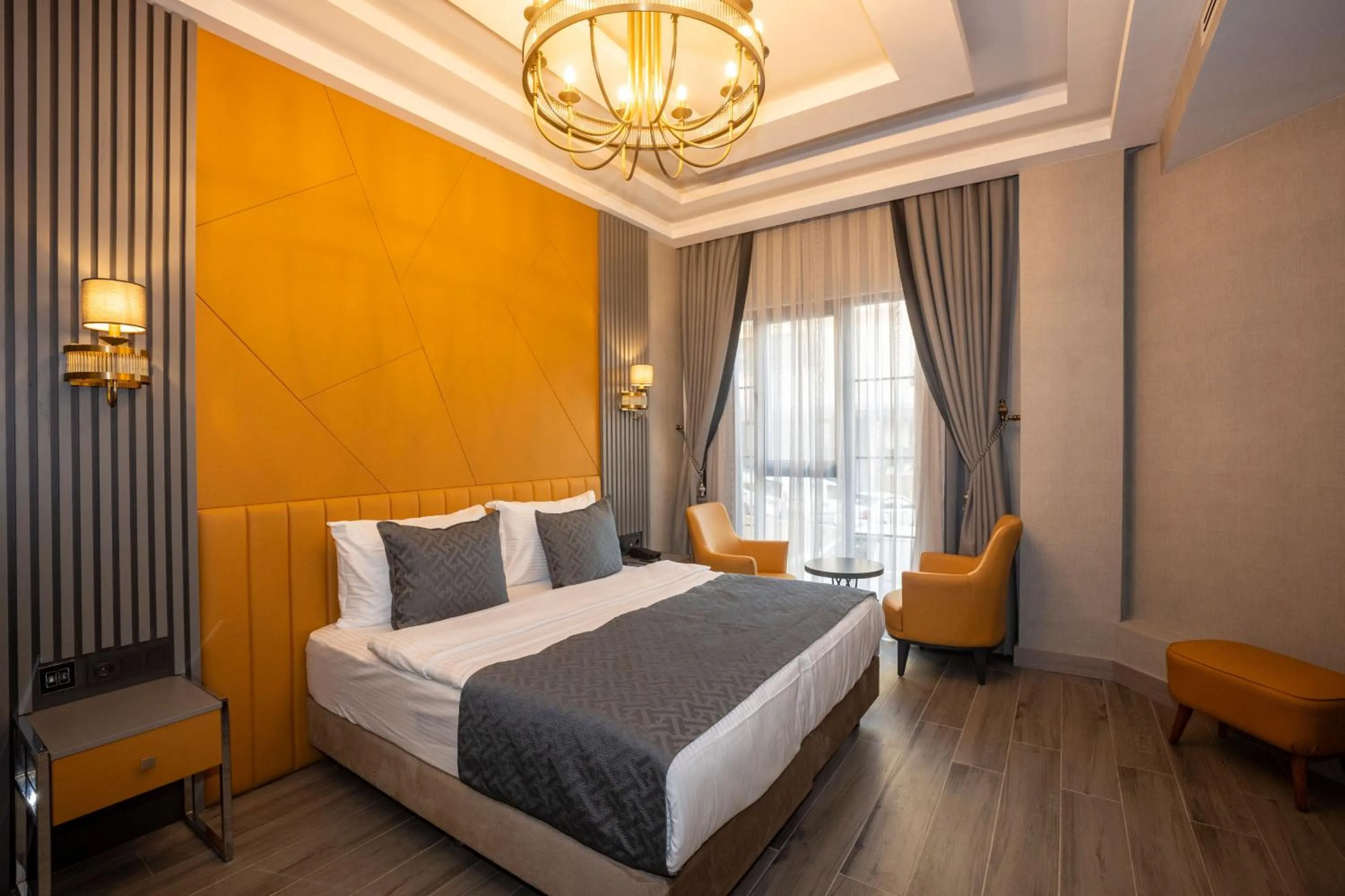 Photo of the whole room, Bed in Icon Hotel Bomonti