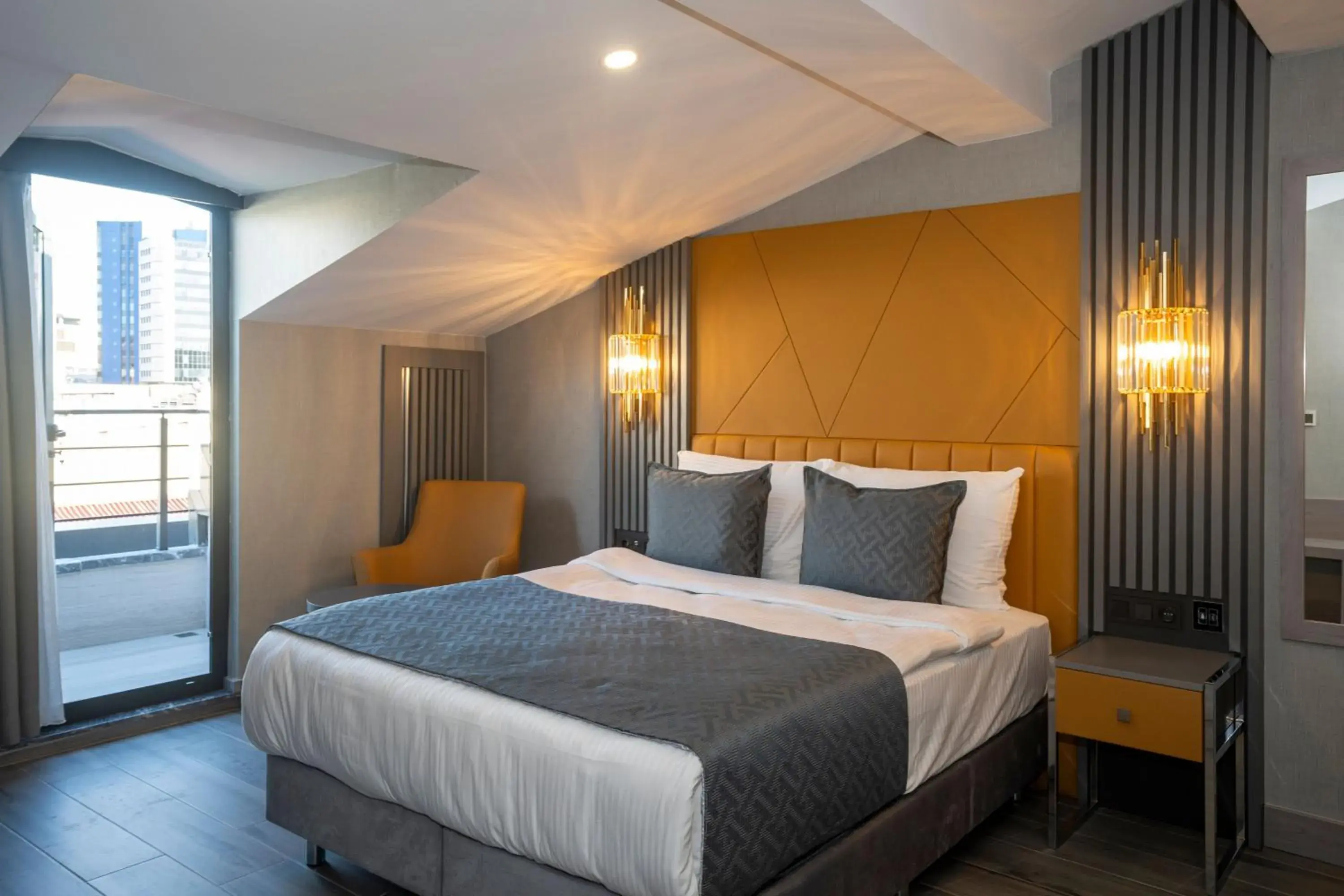 View (from property/room), Bed in Icon Hotel Bomonti View (from property/room), Bed in Icon Hotel Bomonti