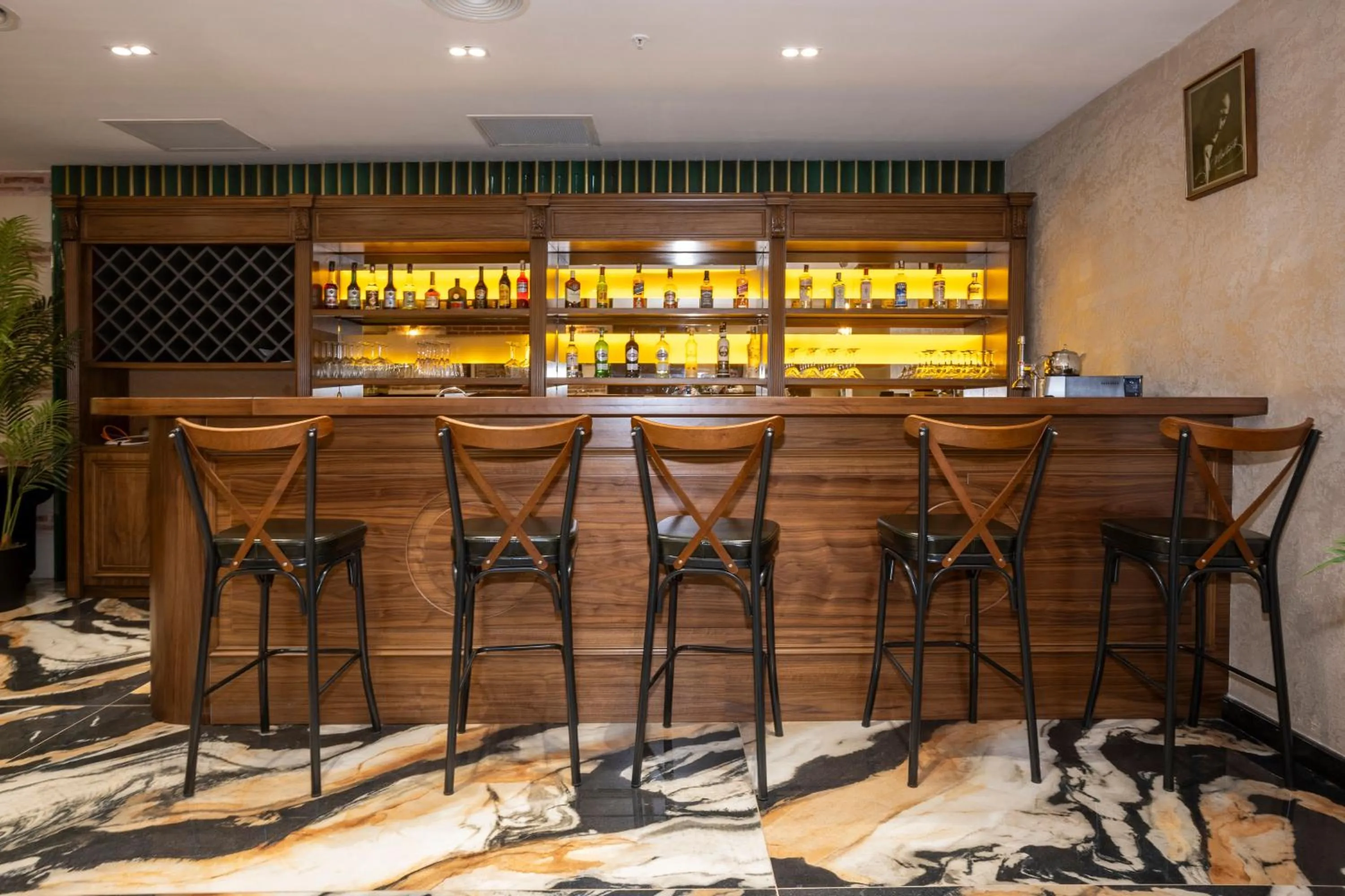 Lounge or bar in Icon Hotel Bomonti