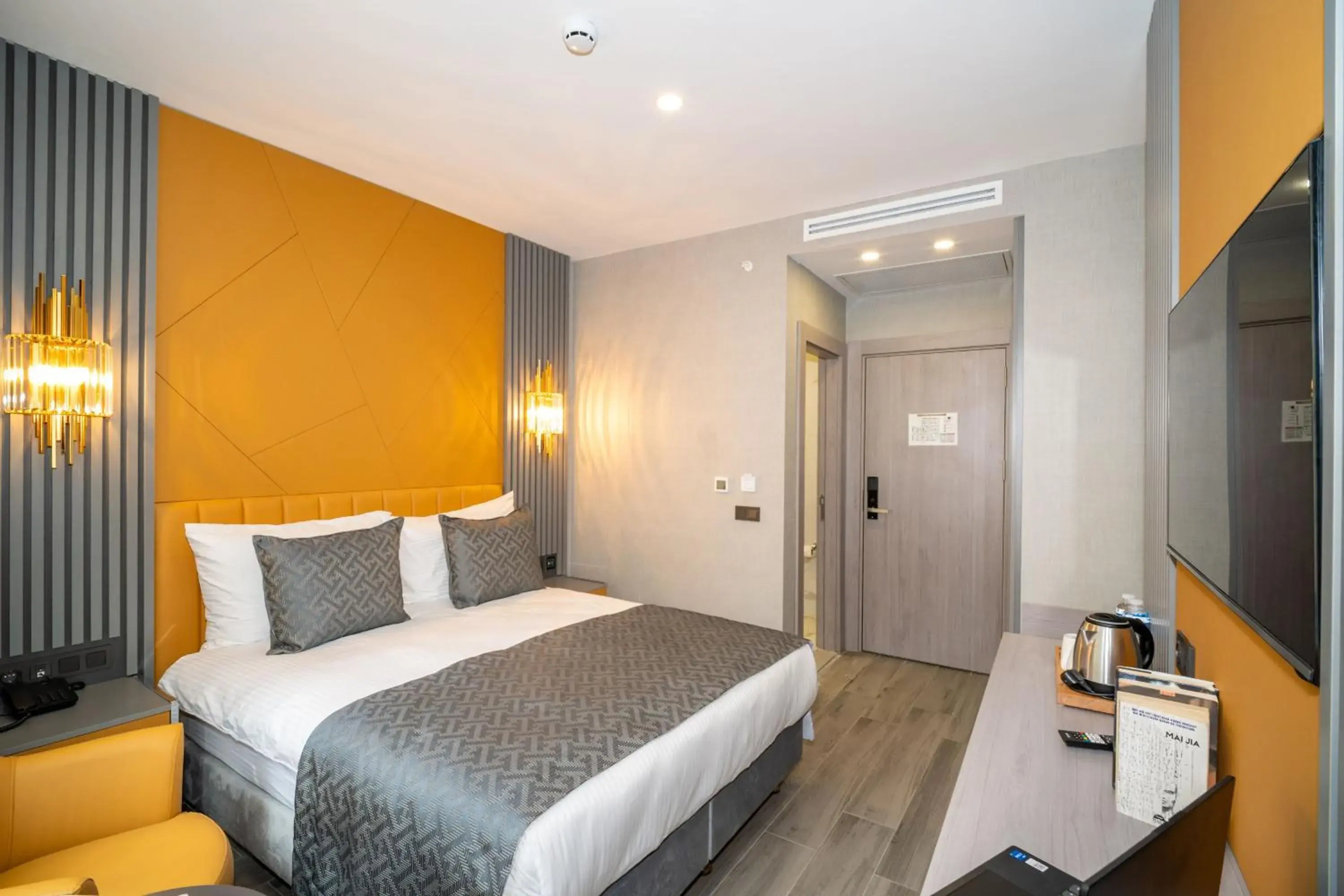 Photo of the whole room, Bed in Icon Hotel Bomonti Photo of the whole room, Bed in Icon Hotel Bomonti