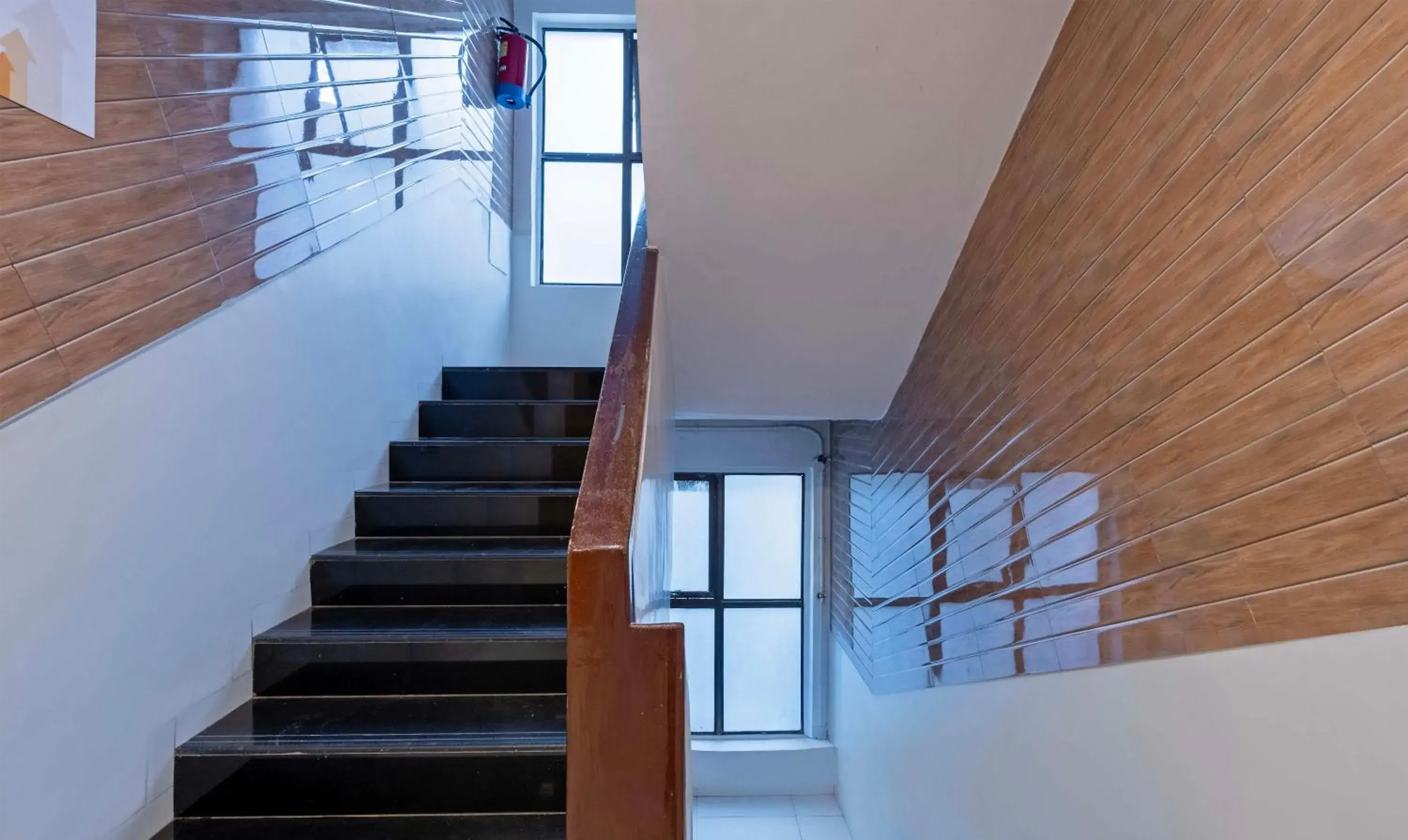 Lobby or reception in Itsy Hotels Bindra Elite Lobby or reception in Itsy Hotels Bindra Elite