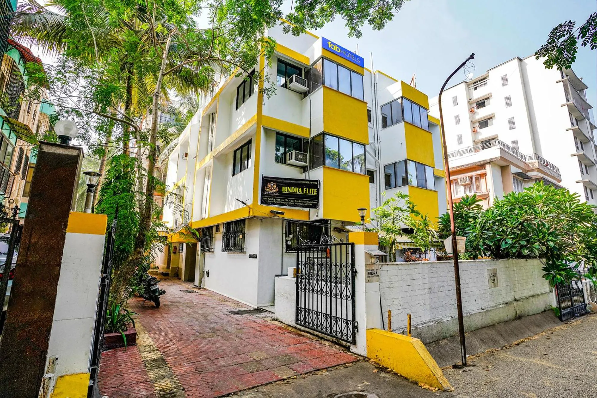 Itsy Hotels Bindra Elite