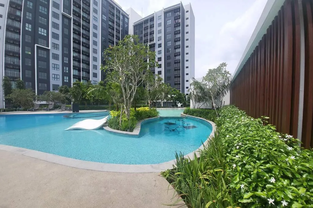 Maya Bay Residences SplashMania