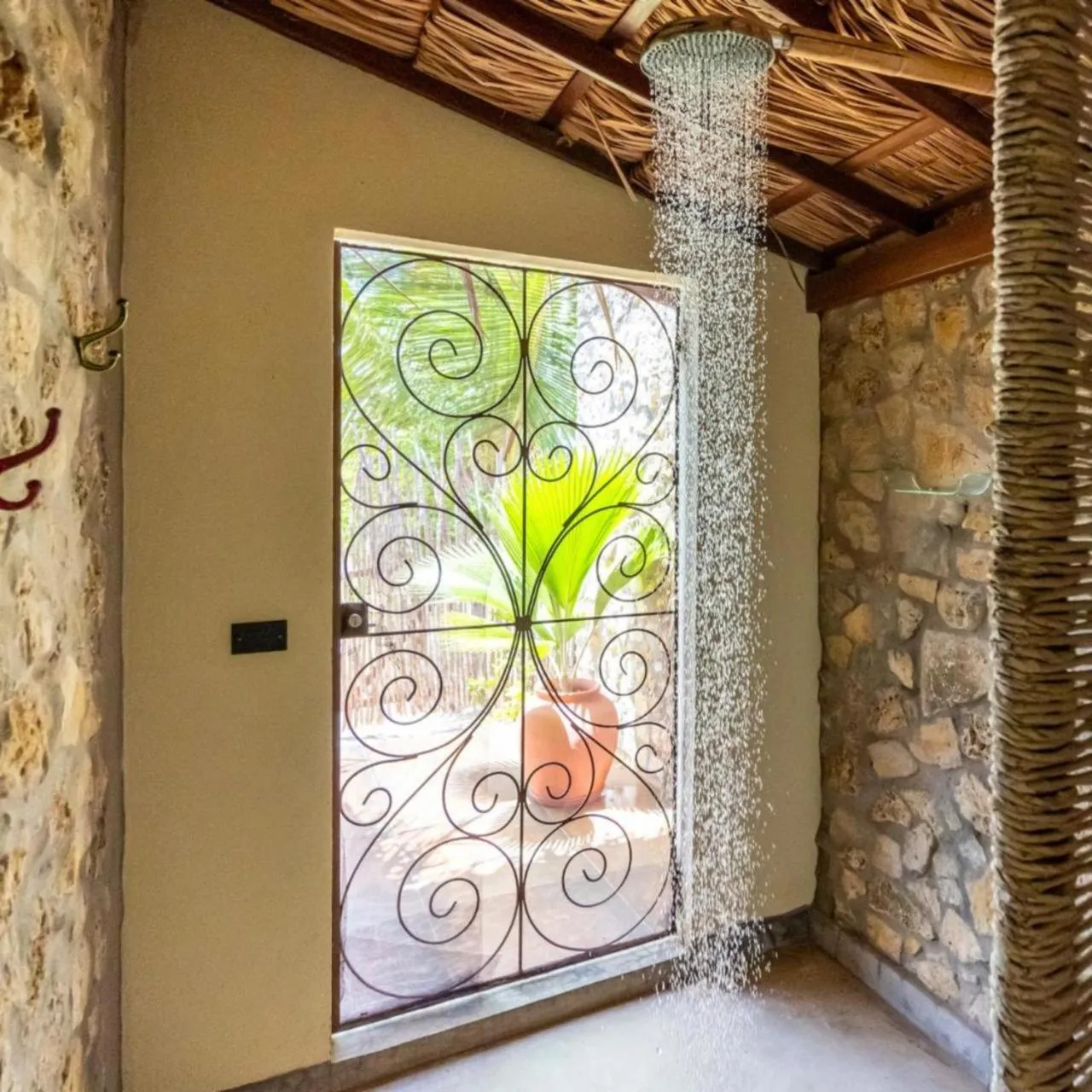 Swimming pool in Hara Pousada e SPA