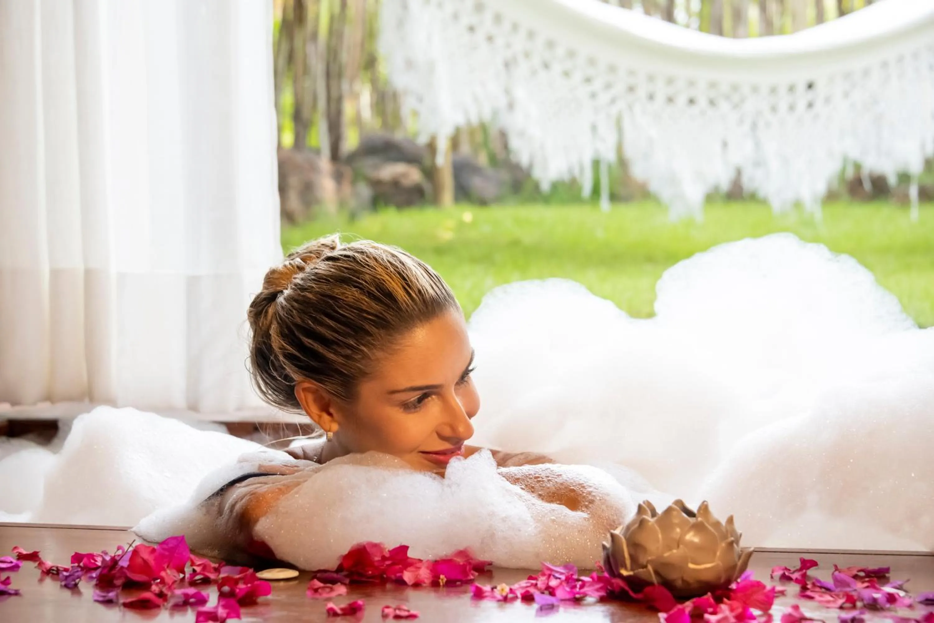 People in Hara Pousada e SPA