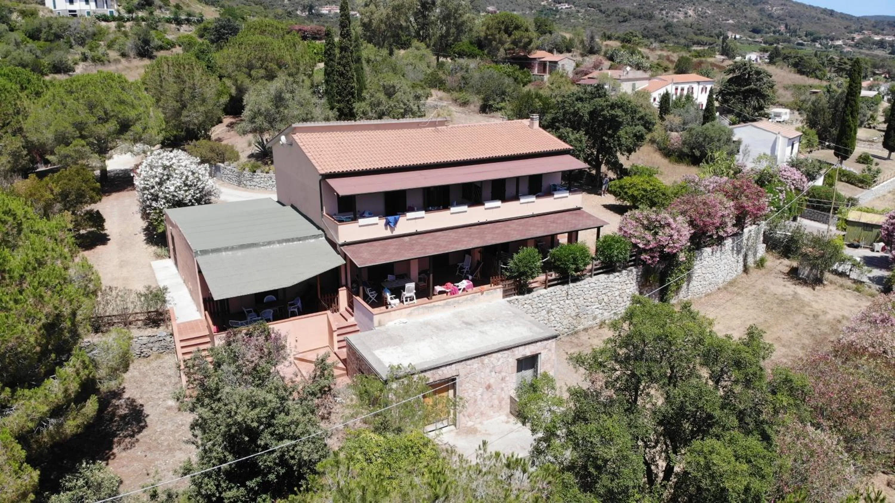 Property building in Casa Rosada - Piscina, aria condizionata, terrazze e posti auto