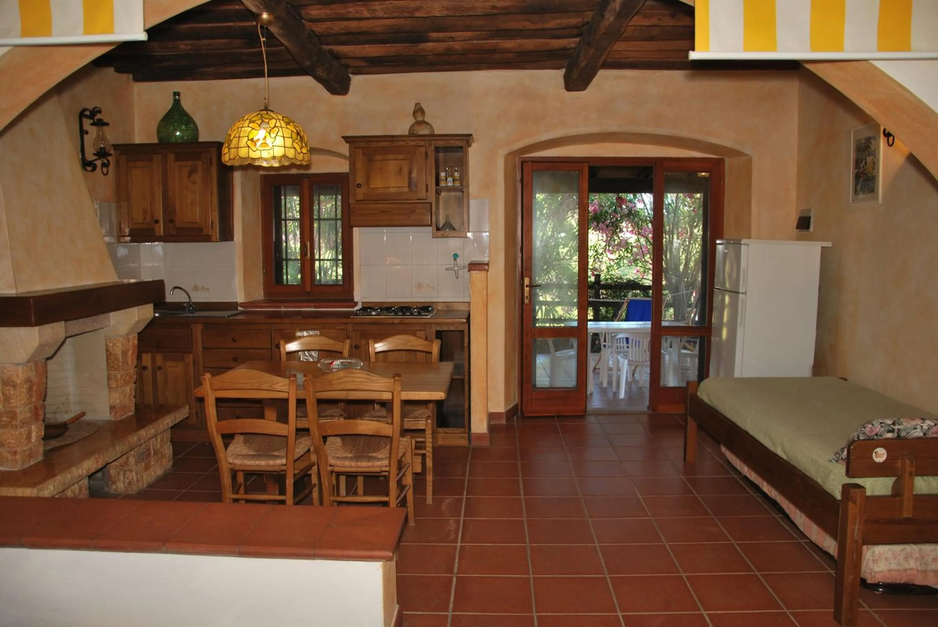 Living room in Casa Rosada - Piscina, aria condizionata, terrazze e posti auto