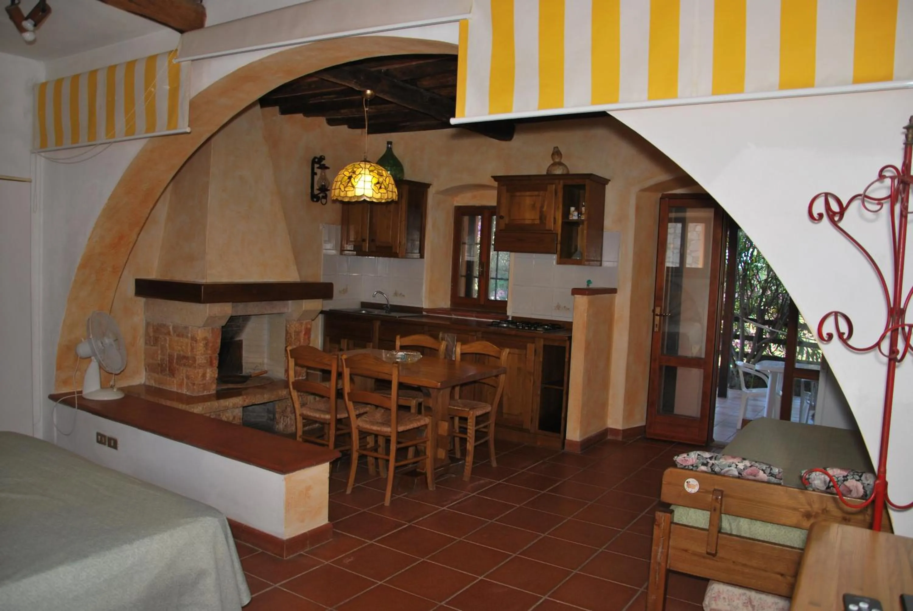 Living room in Casa Rosada - Piscina, aria condizionata, terrazze e posti auto
