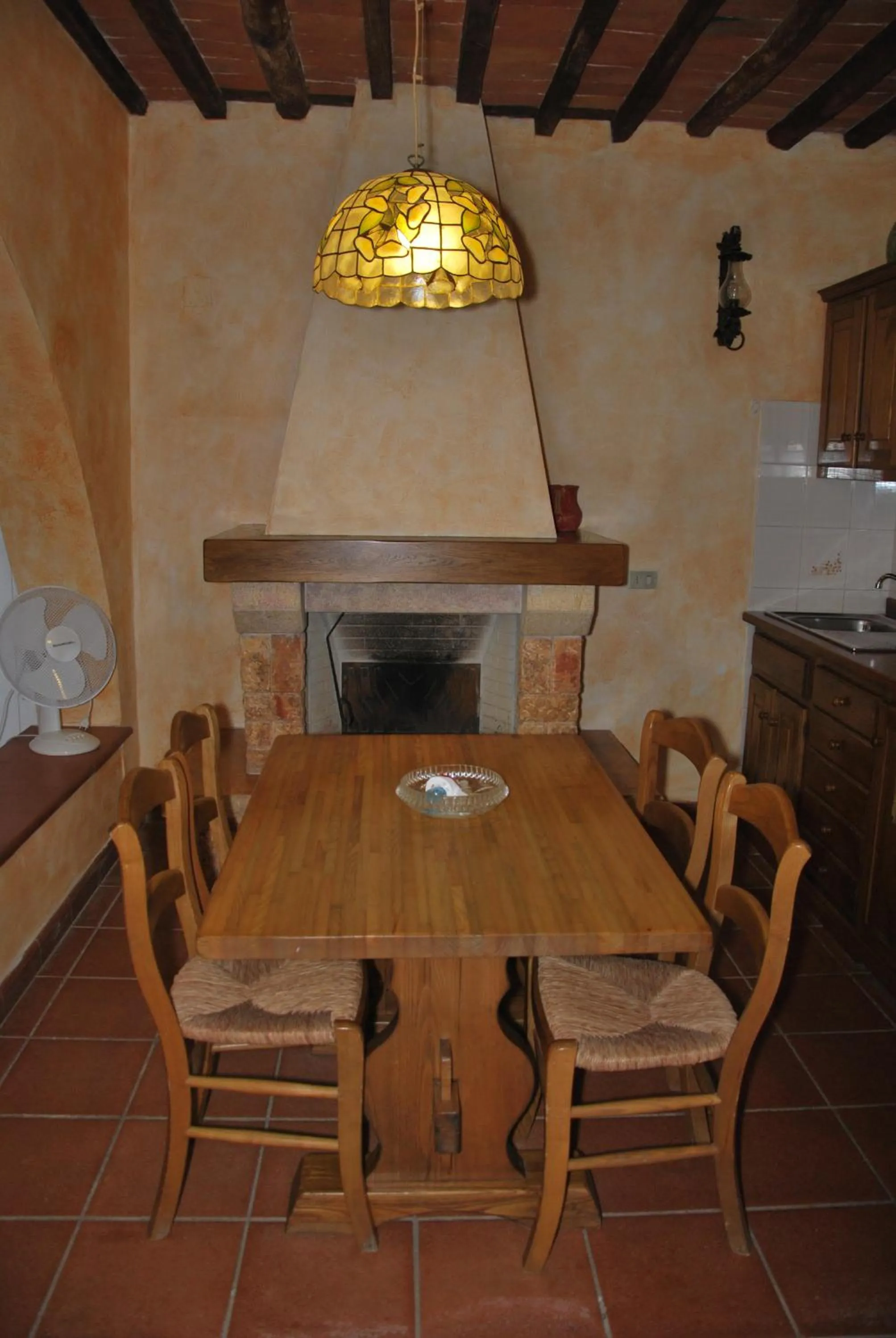 Kitchen or kitchenette in Casa Rosada - Piscina, aria condizionata, terrazze e posti auto