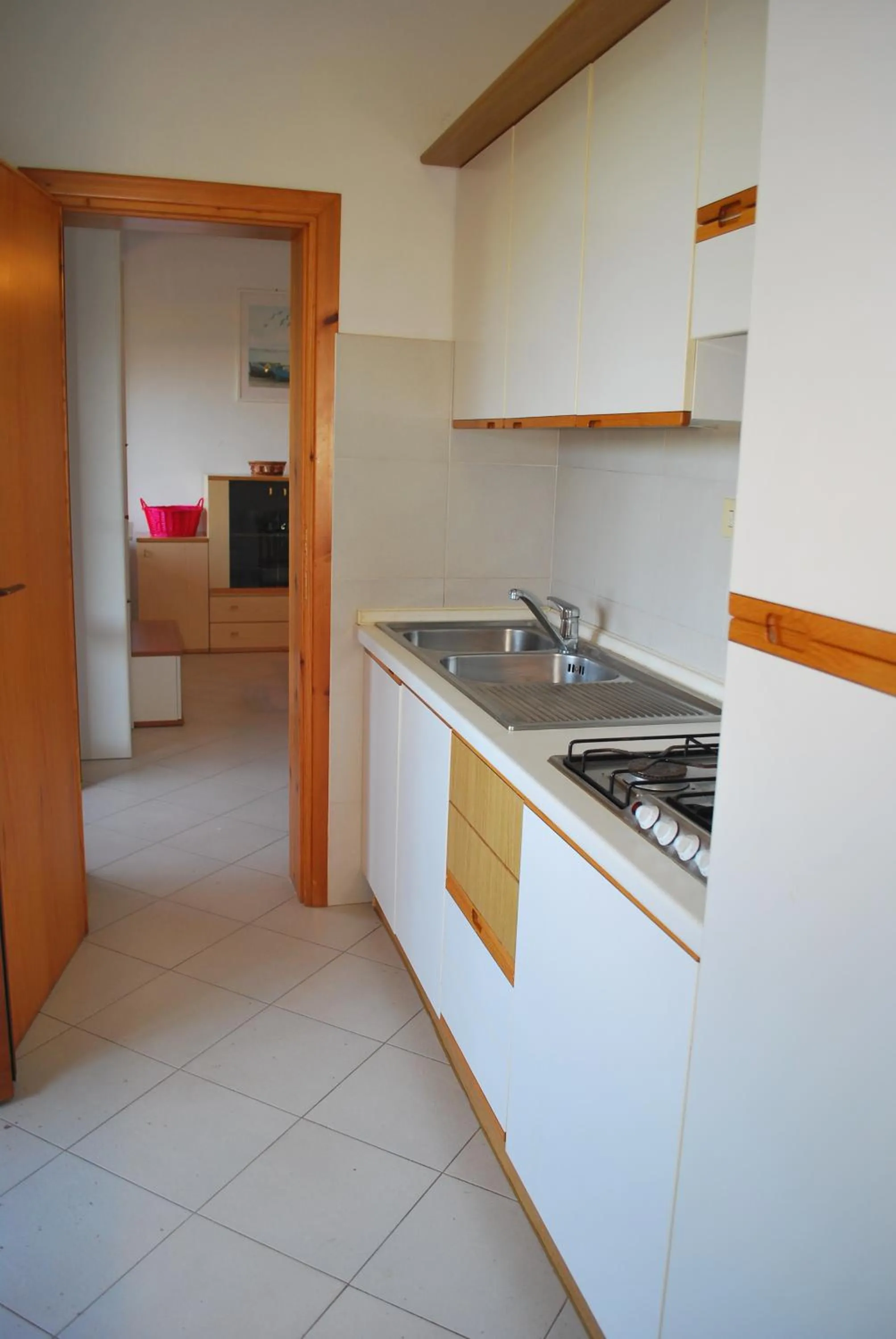 Kitchen or kitchenette in Casa Rosada - Piscina, aria condizionata, terrazze e posti auto