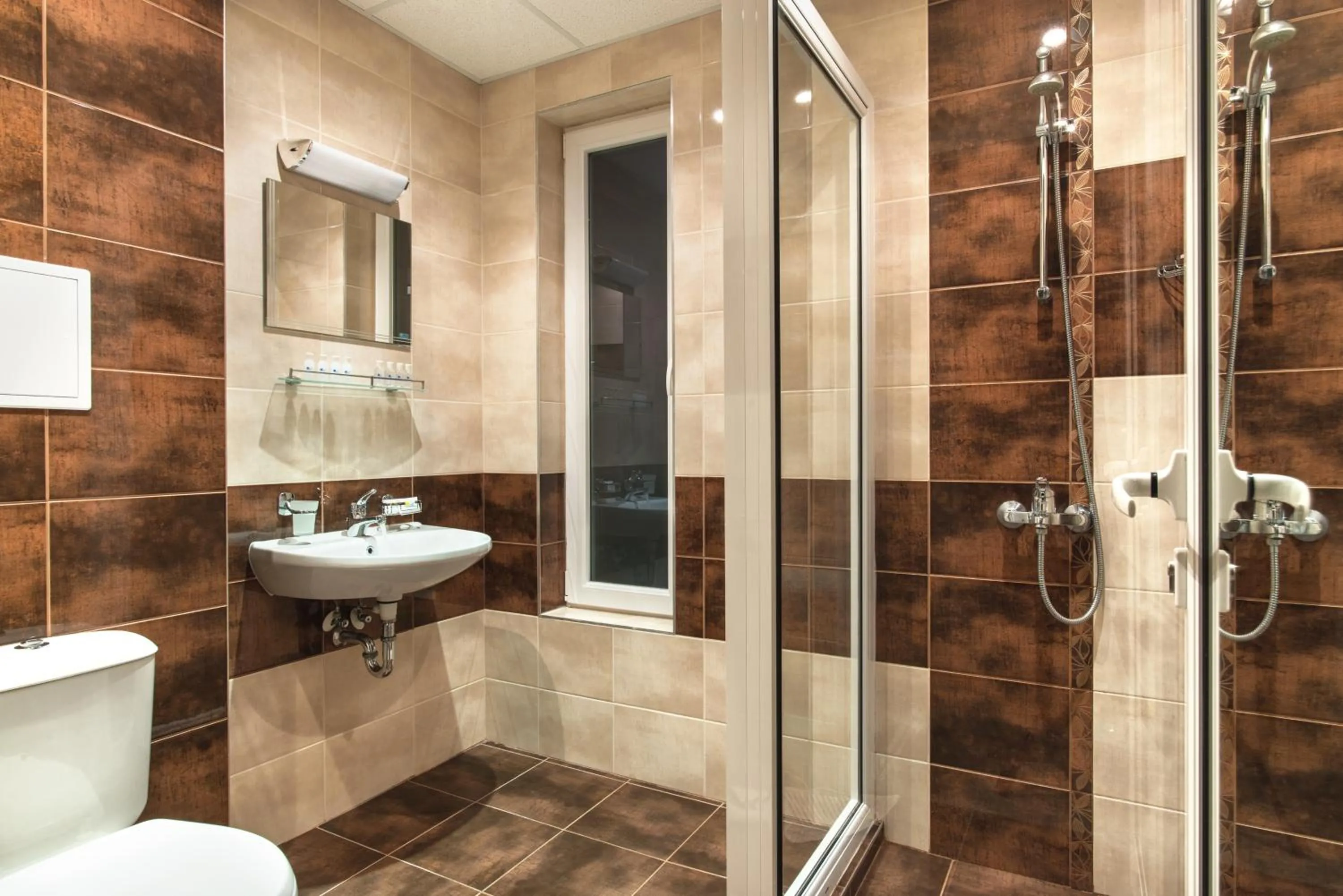 One-Bedroom Apartment with Balcony in Santa Maria Apartments