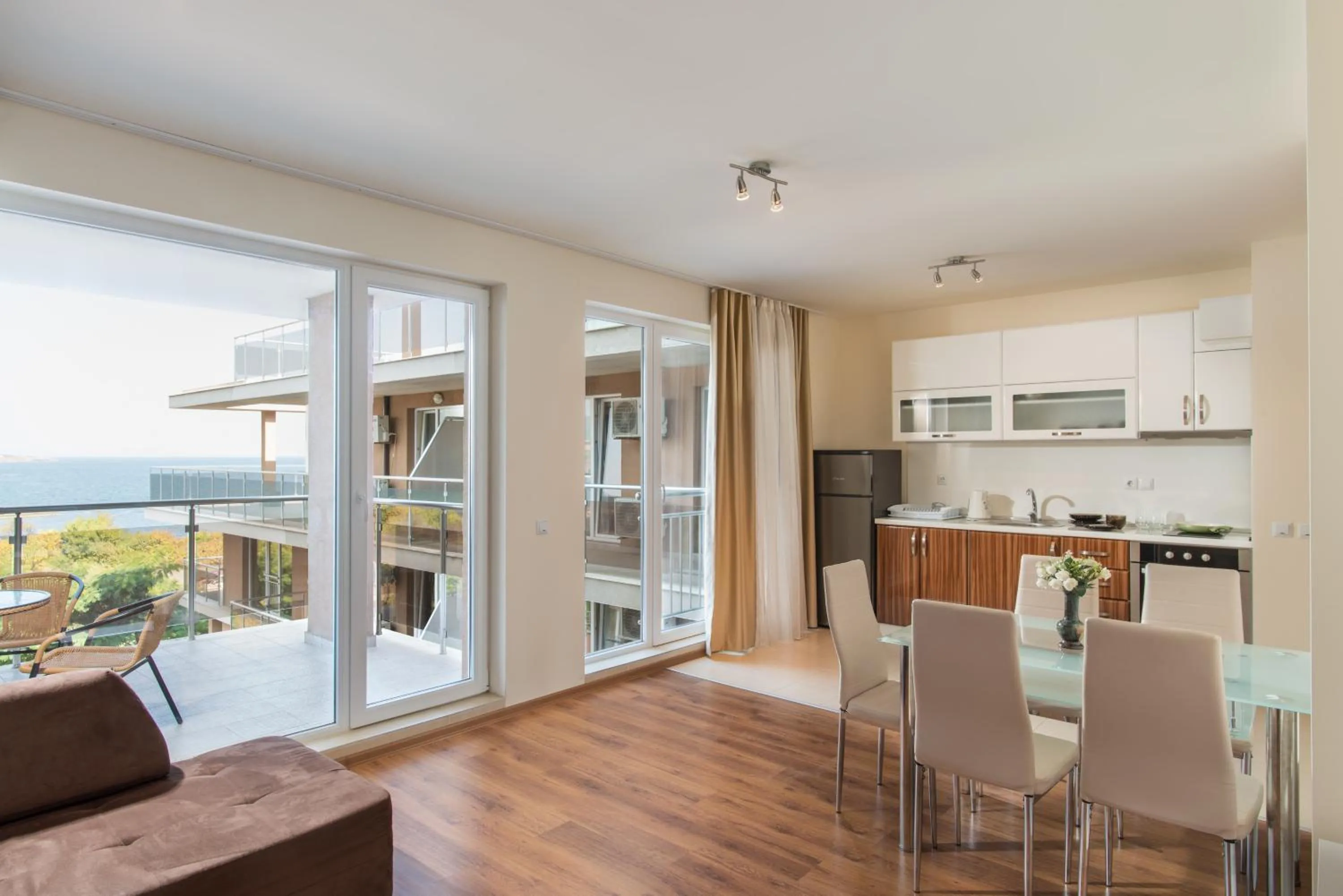Two-Bedroom Apartment with Balcony in Santa Maria Apartments