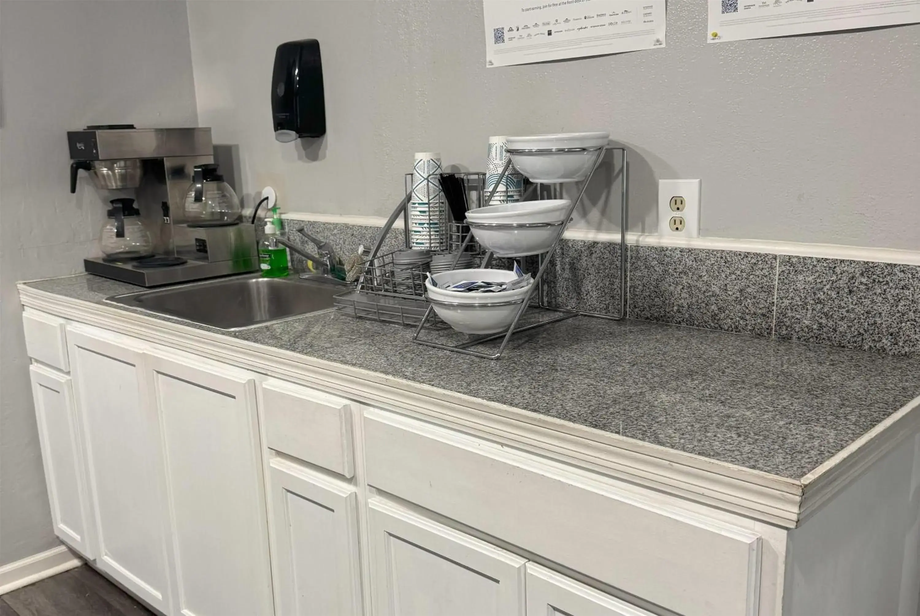 Property building in Super 8 by Wyndham Chaska Property building in Super 8 by Wyndham Chaska