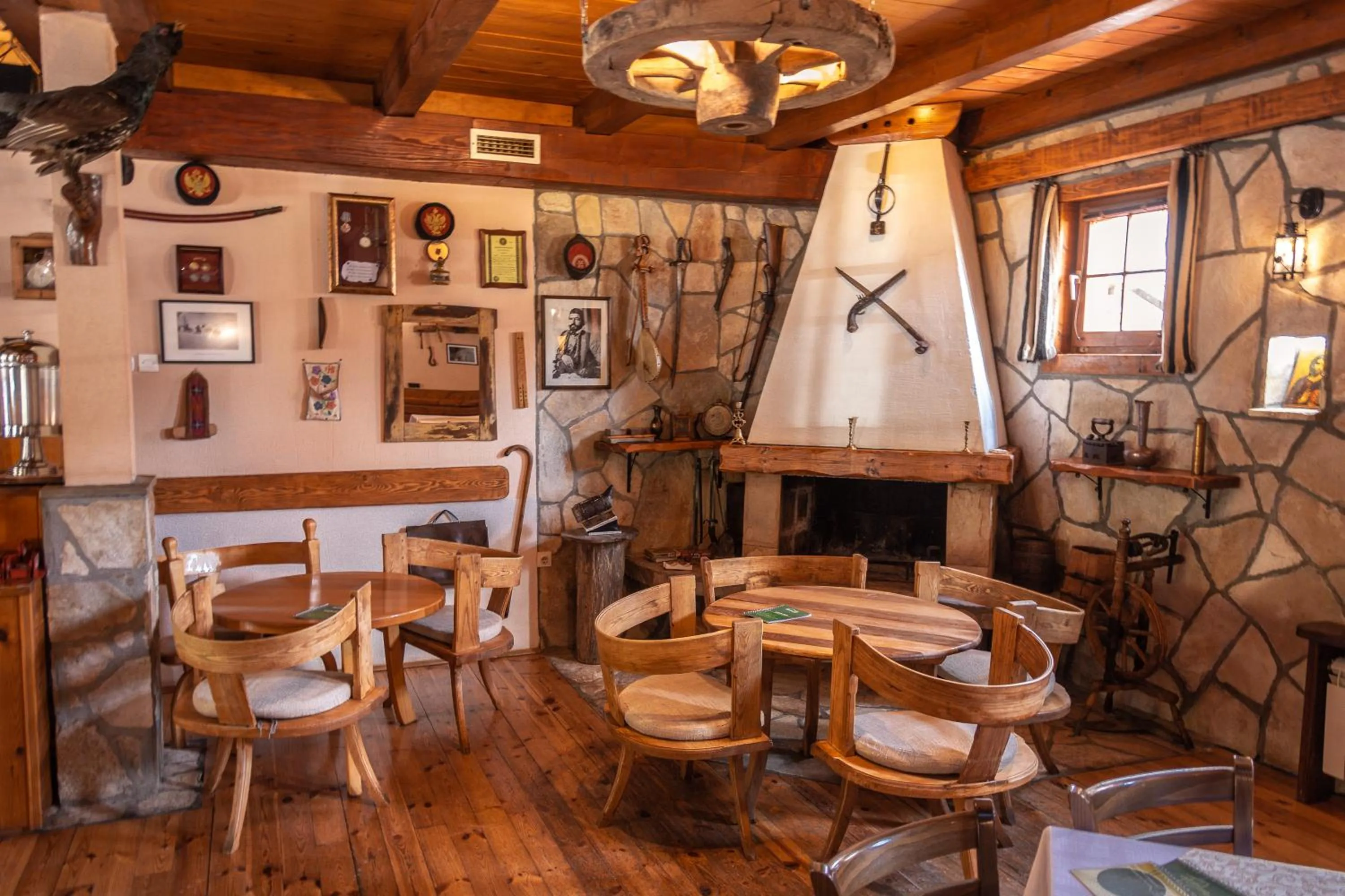 Restaurant/places to eat in Hotel Zlatni bor