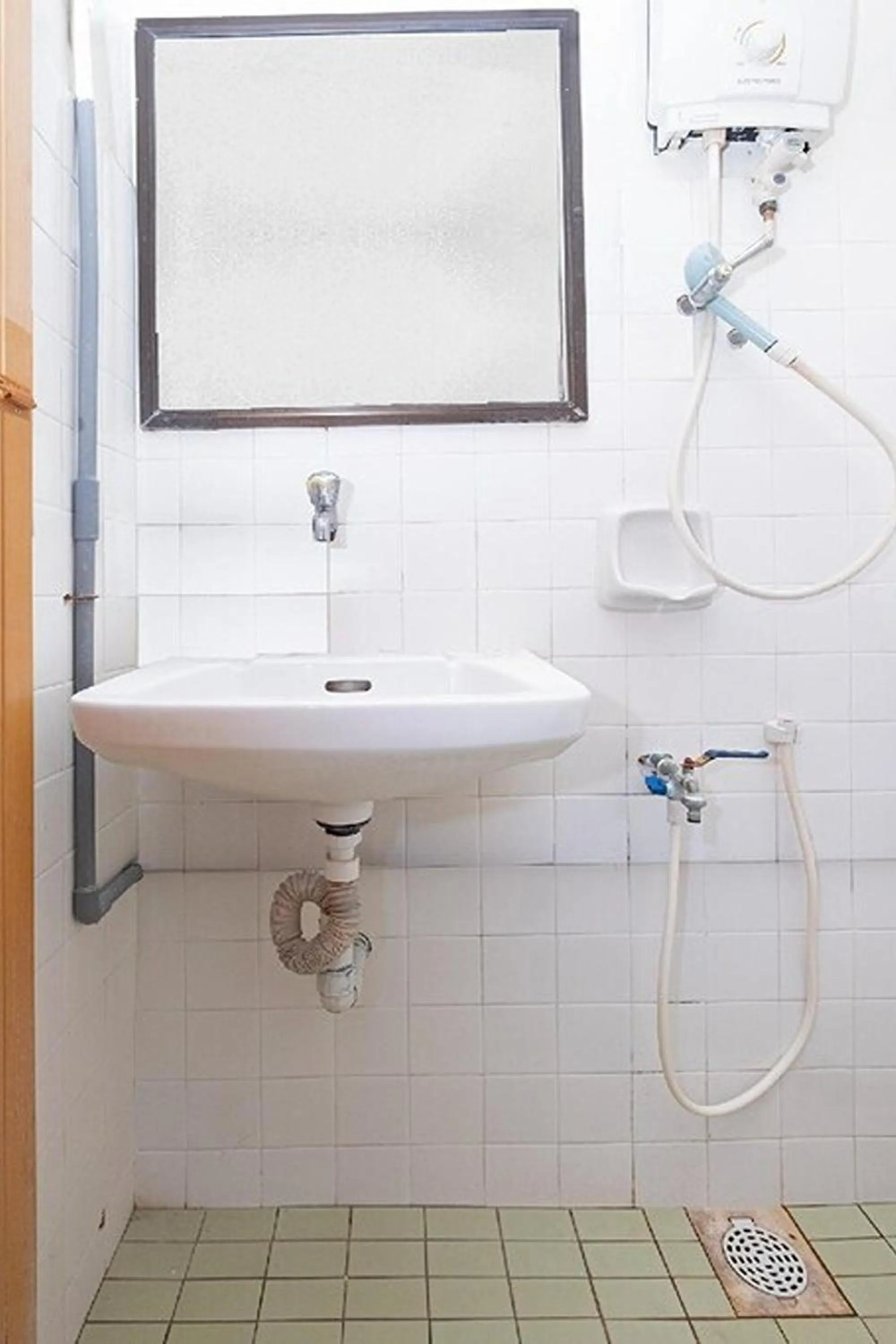 Shower in Lumut Villa Inn