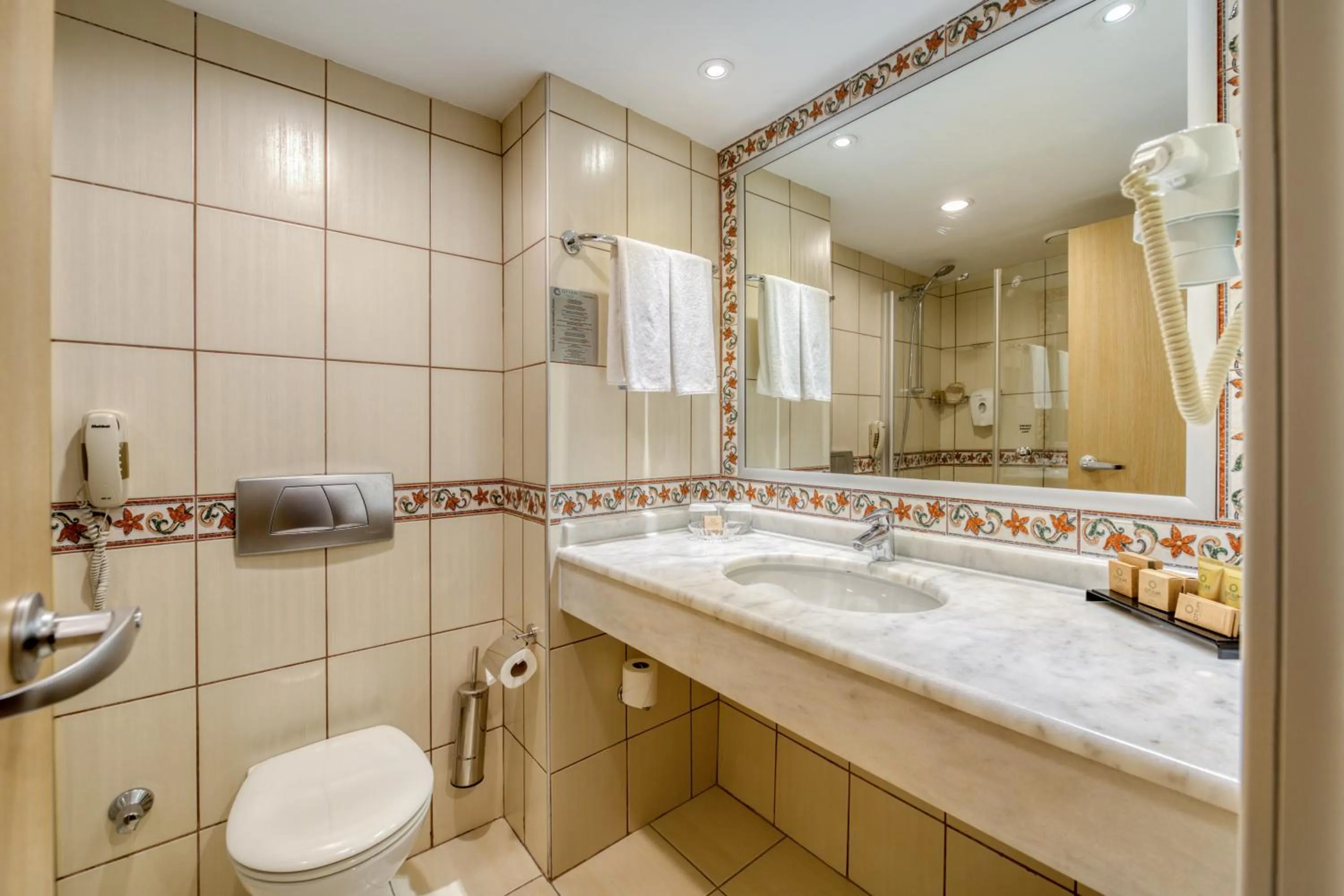 Shower in Seven Seas Hotel Life - Ultra All Inclusive & Kids Concept