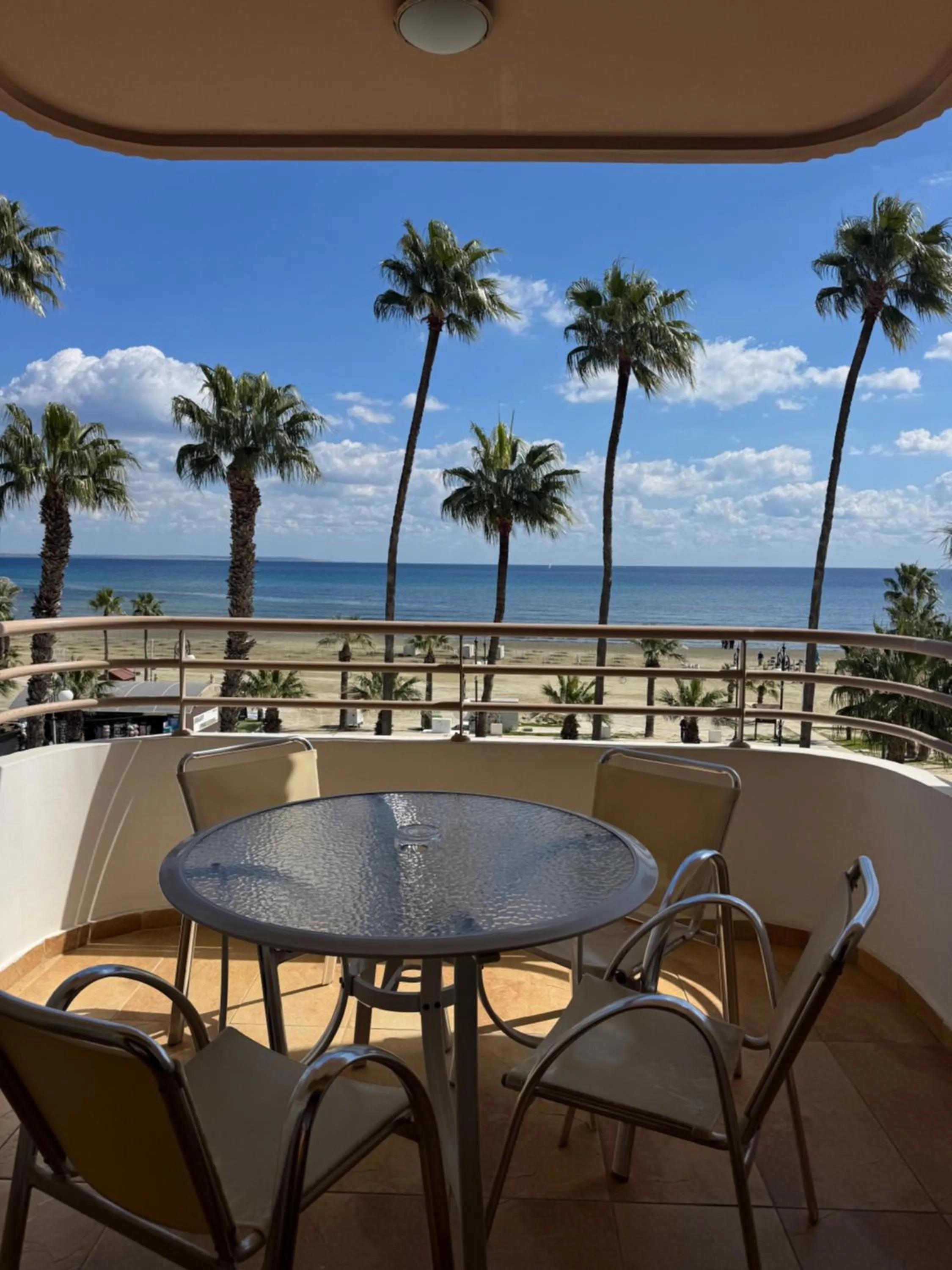 Ithaki Phinikoudes Apartment No. 201