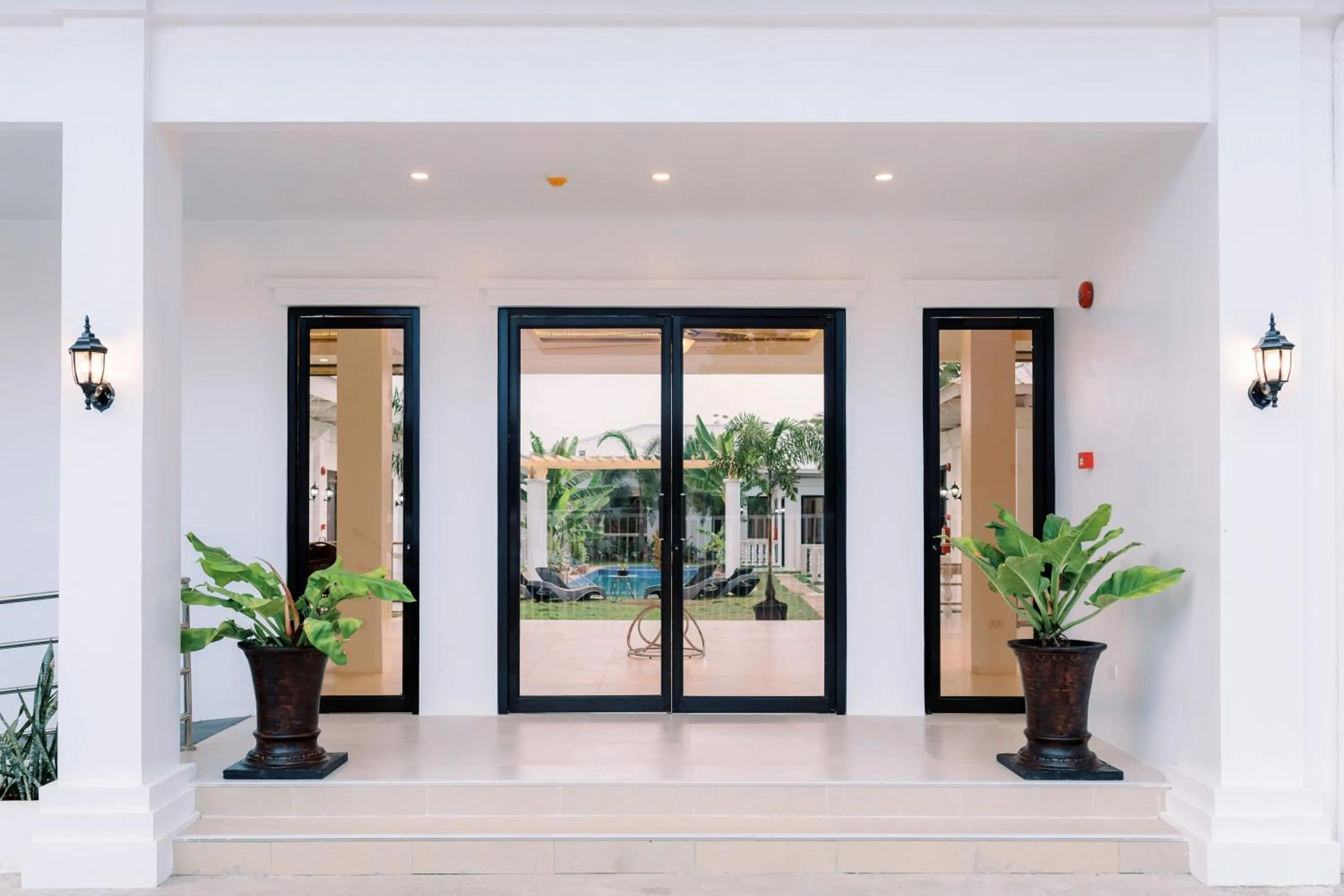 Facade/entrance in E L Westensee Resort