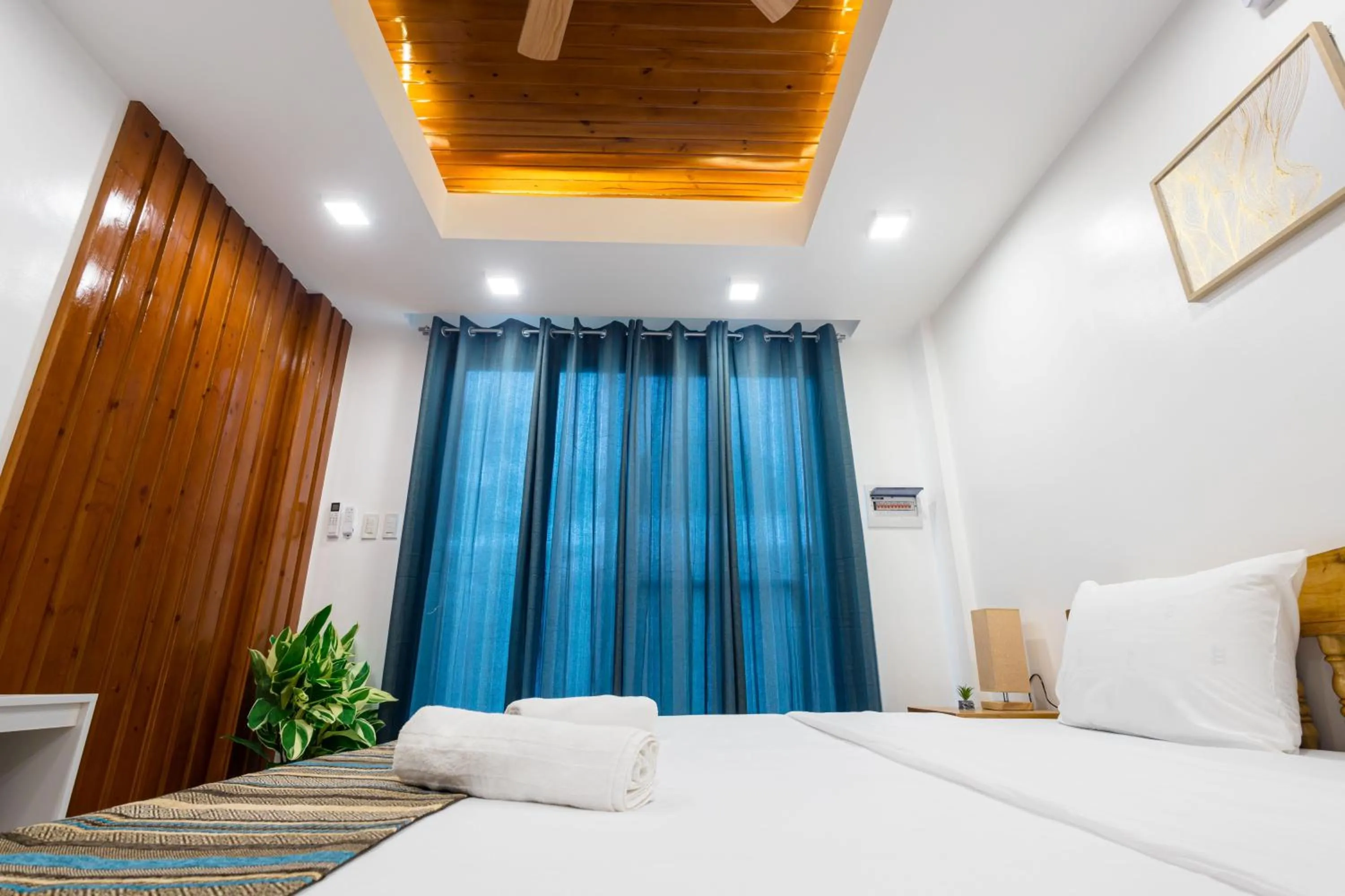 Bedroom, Bed in E L Westensee Resort