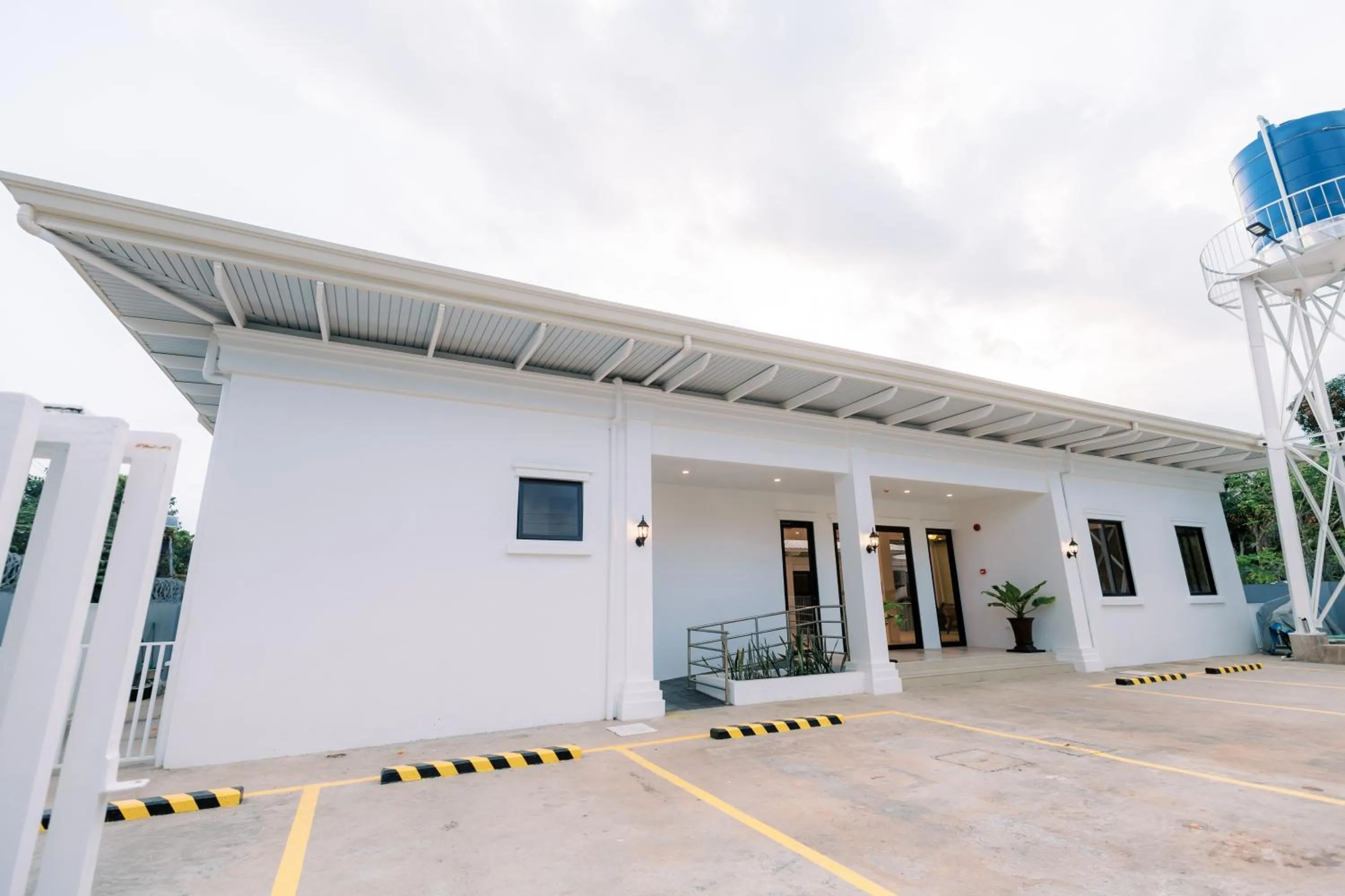 Parking in E L Westensee Resort