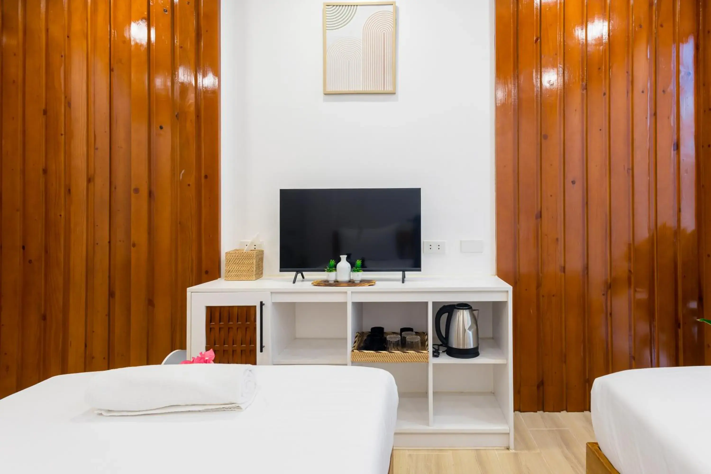 Bedroom, Bed in E L Westensee Resort Bedroom, Bed in E L Westensee Resort