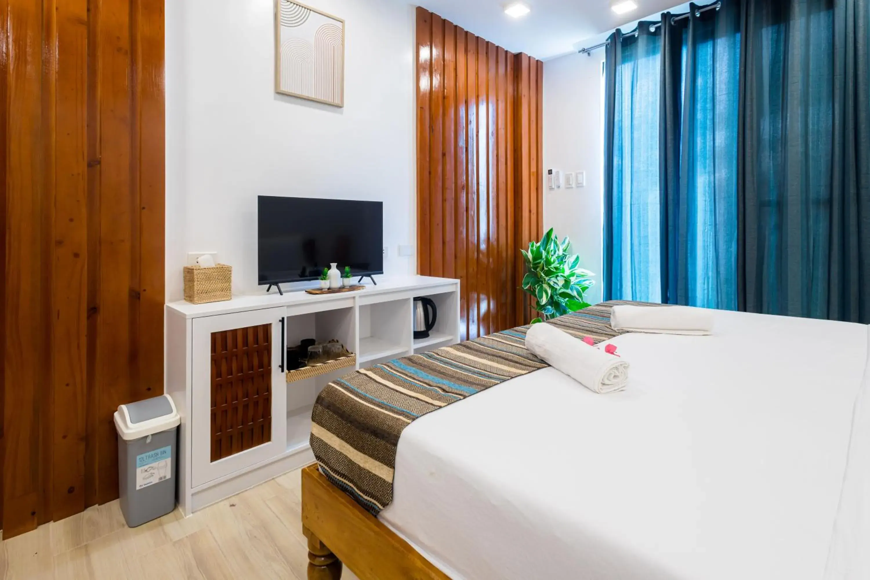 Bedroom, Bed in E L Westensee Resort Bedroom, Bed in E L Westensee Resort