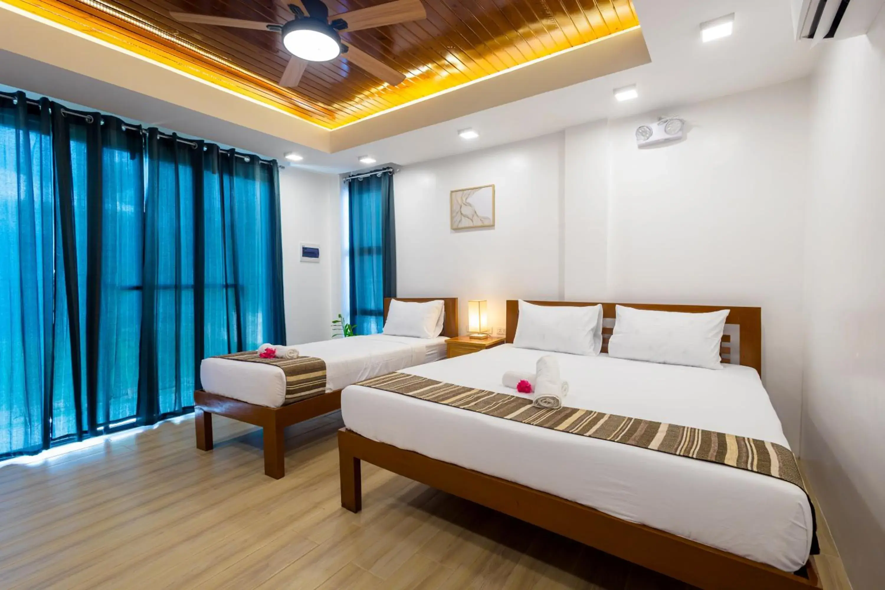 Bedroom, Bed in E L Westensee Resort Bedroom, Bed in E L Westensee Resort