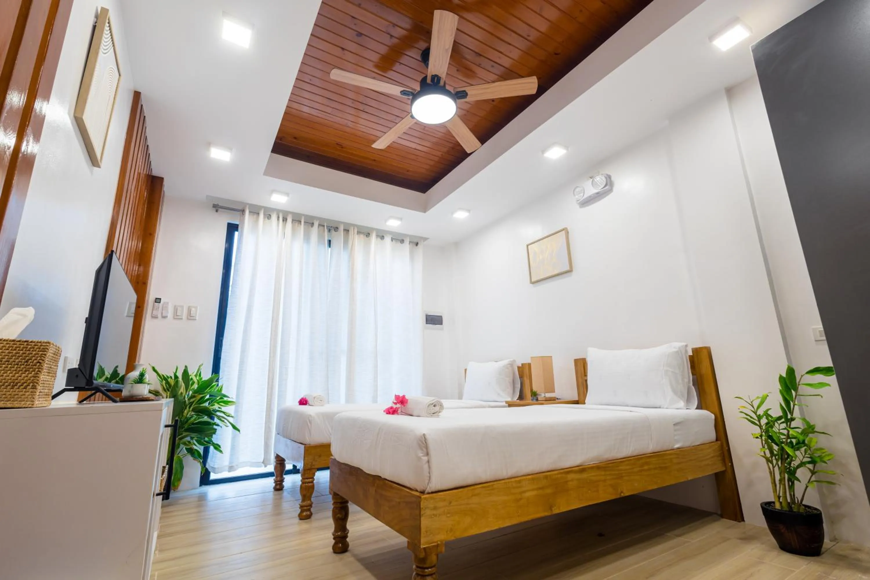 Bedroom, Bed in E L Westensee Resort