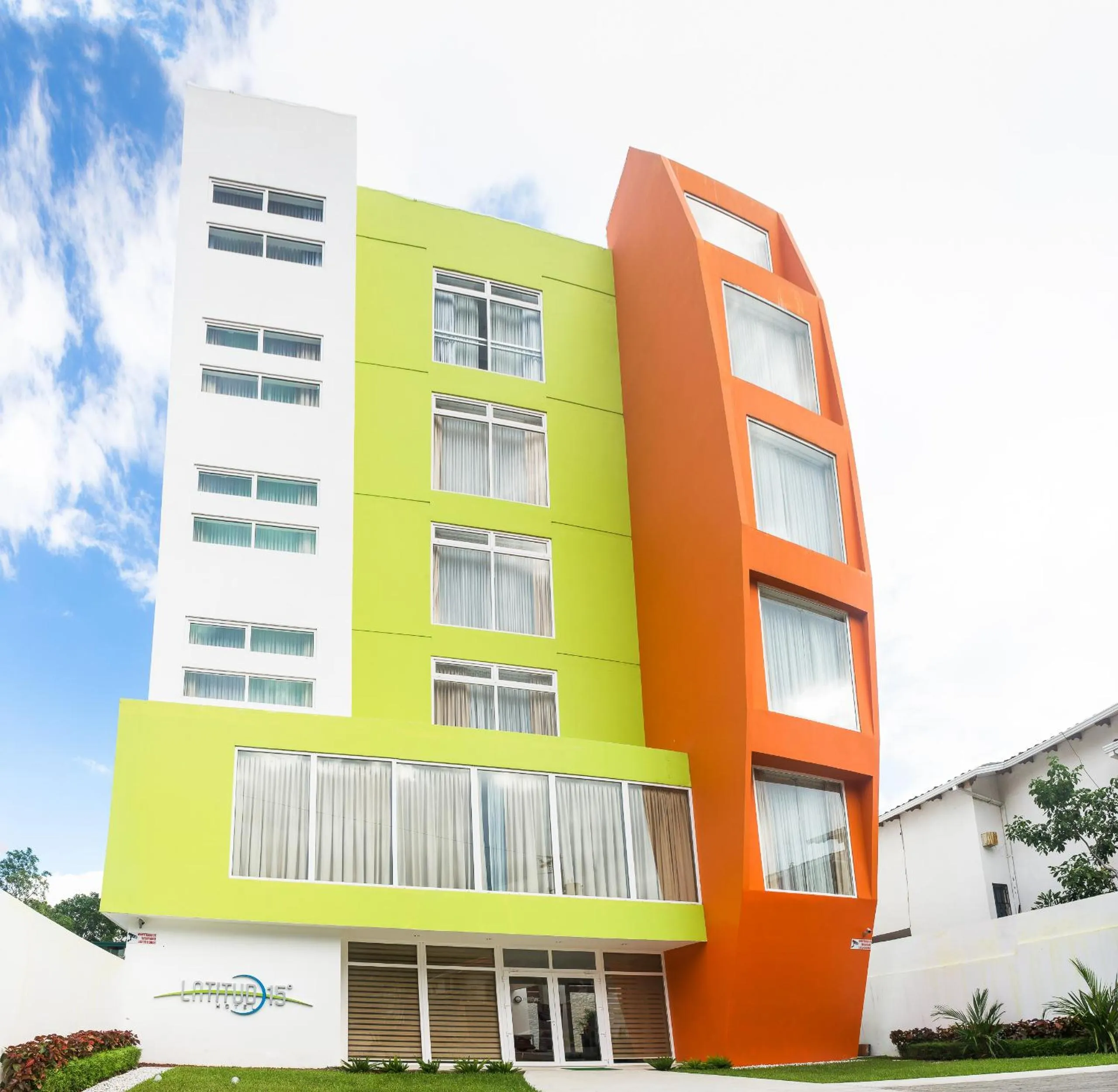 Facade/entrance in Hotel Latitud 15