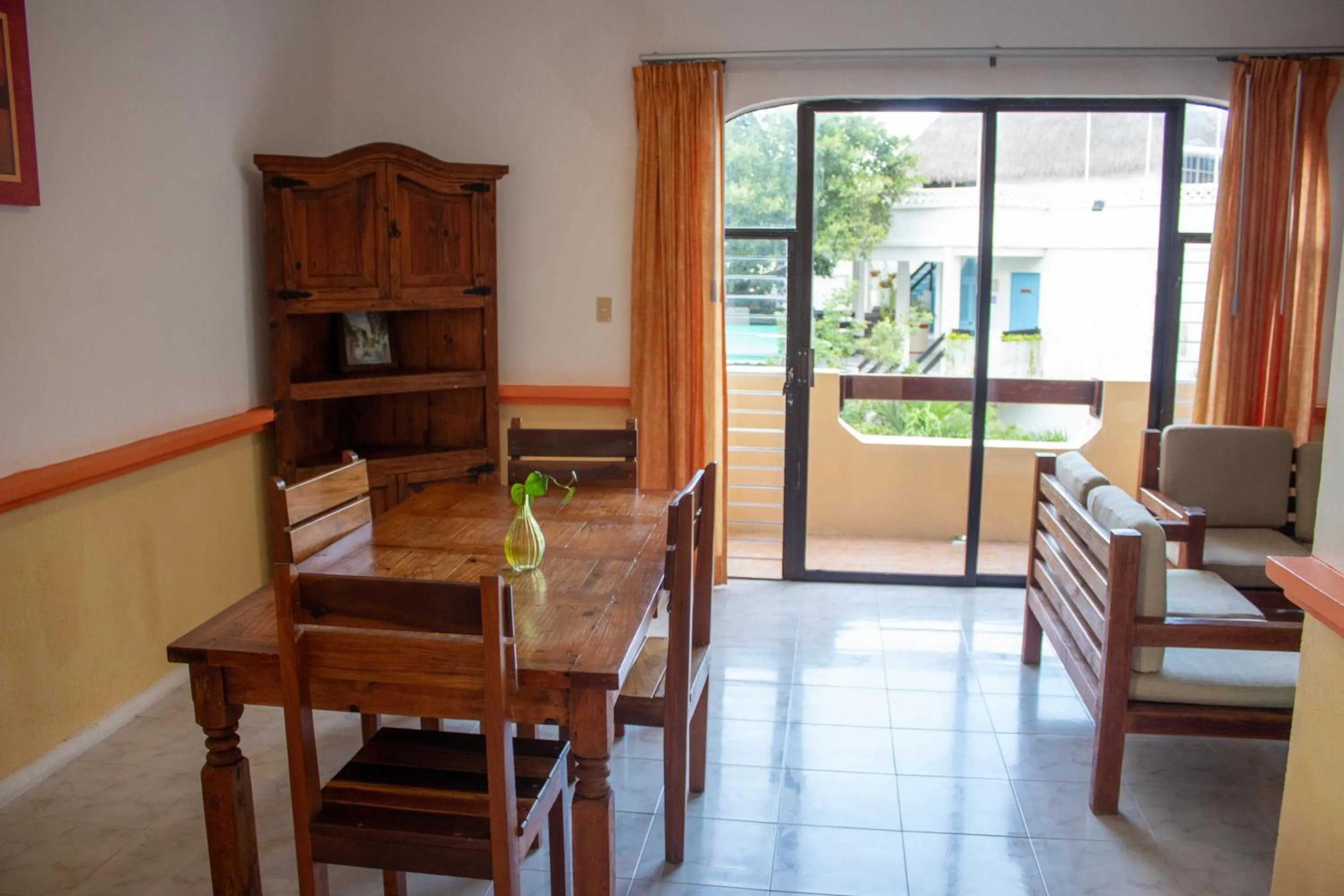 Hotel Vista Caribe 5ta Av a 5 Pasos de la Playa