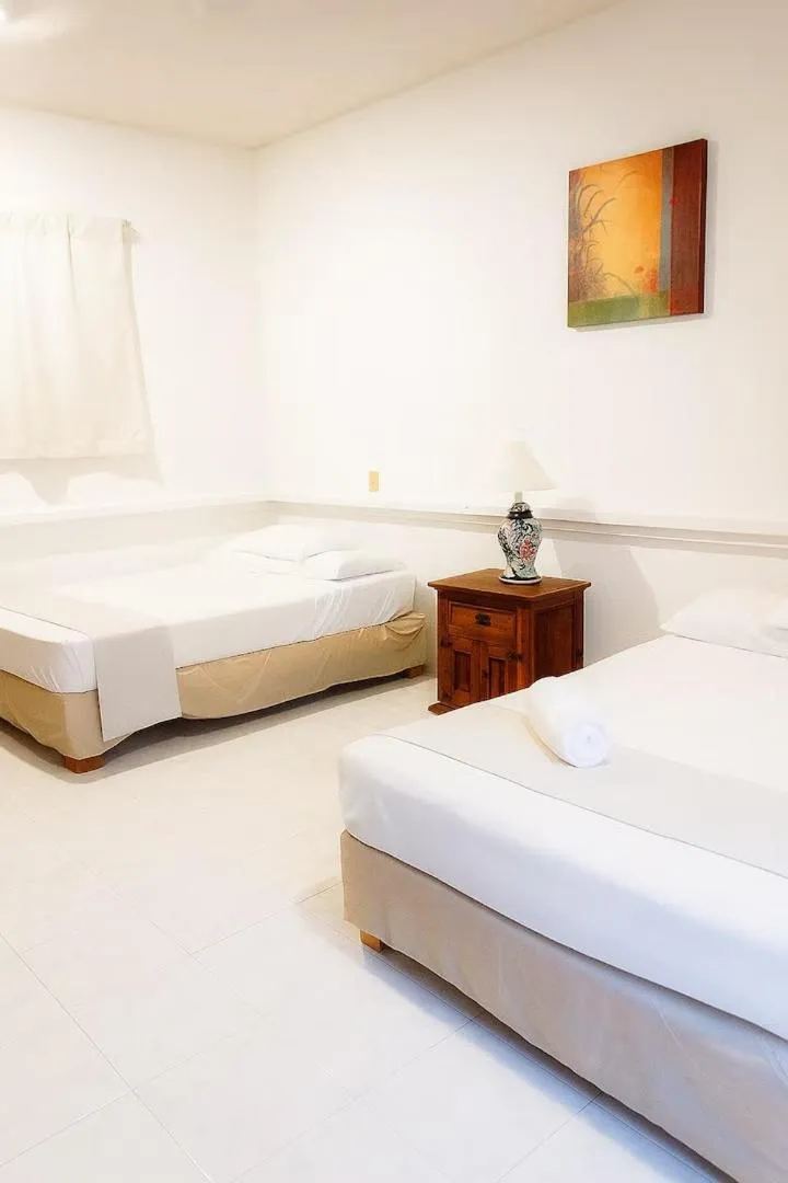 Hotel Vista Caribe 5ta Av a 5 Pasos de la Playa