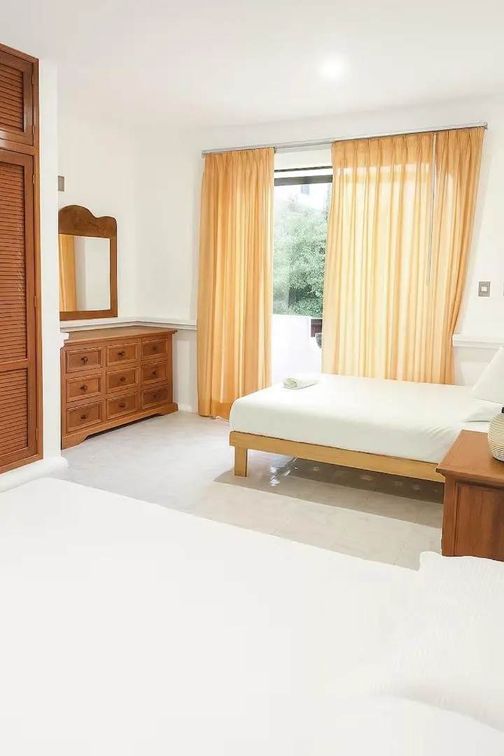 Hotel Vista Caribe 5ta Av a 5 Pasos de la Playa