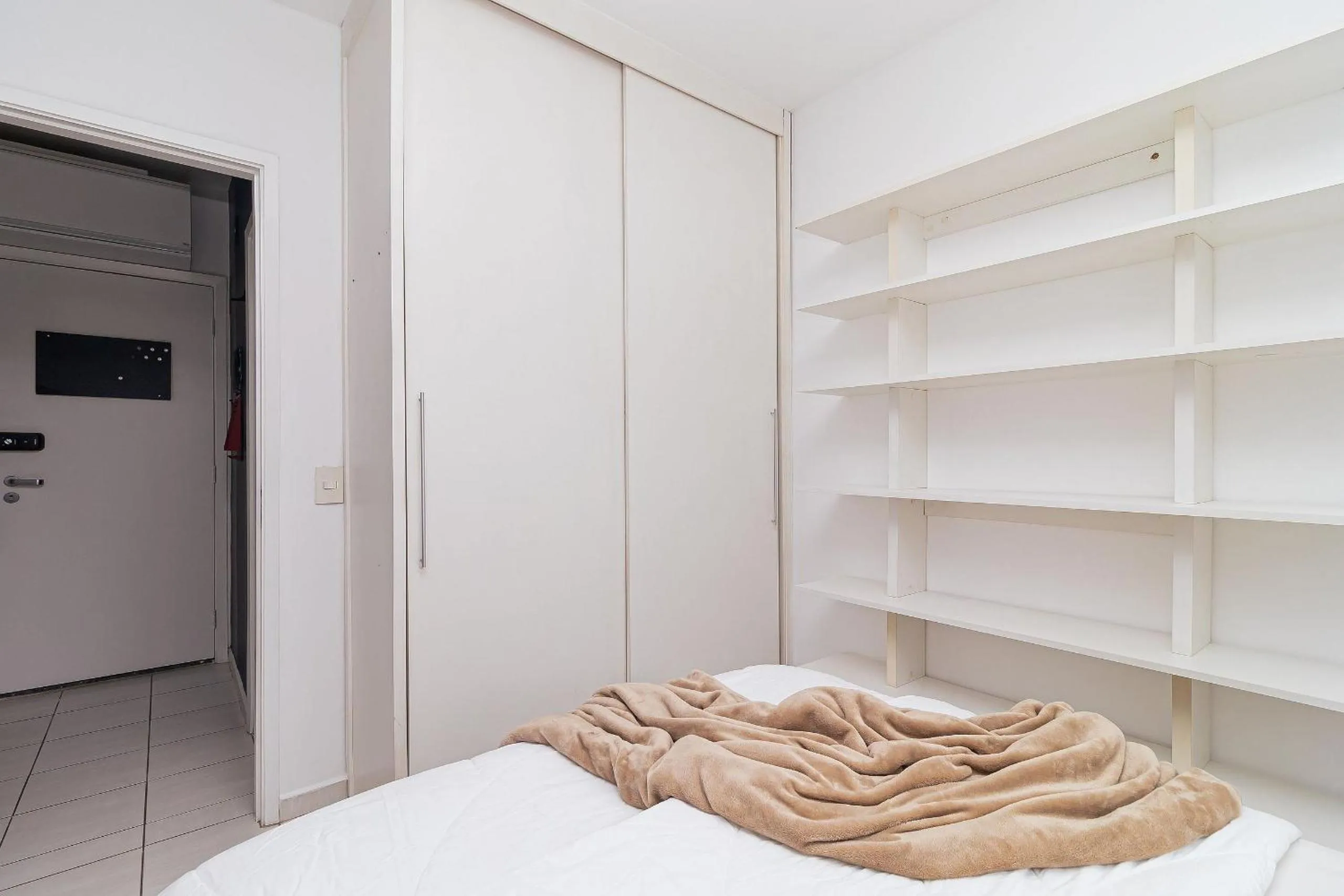 Bed in Vossa Bossa Pinheiros Style