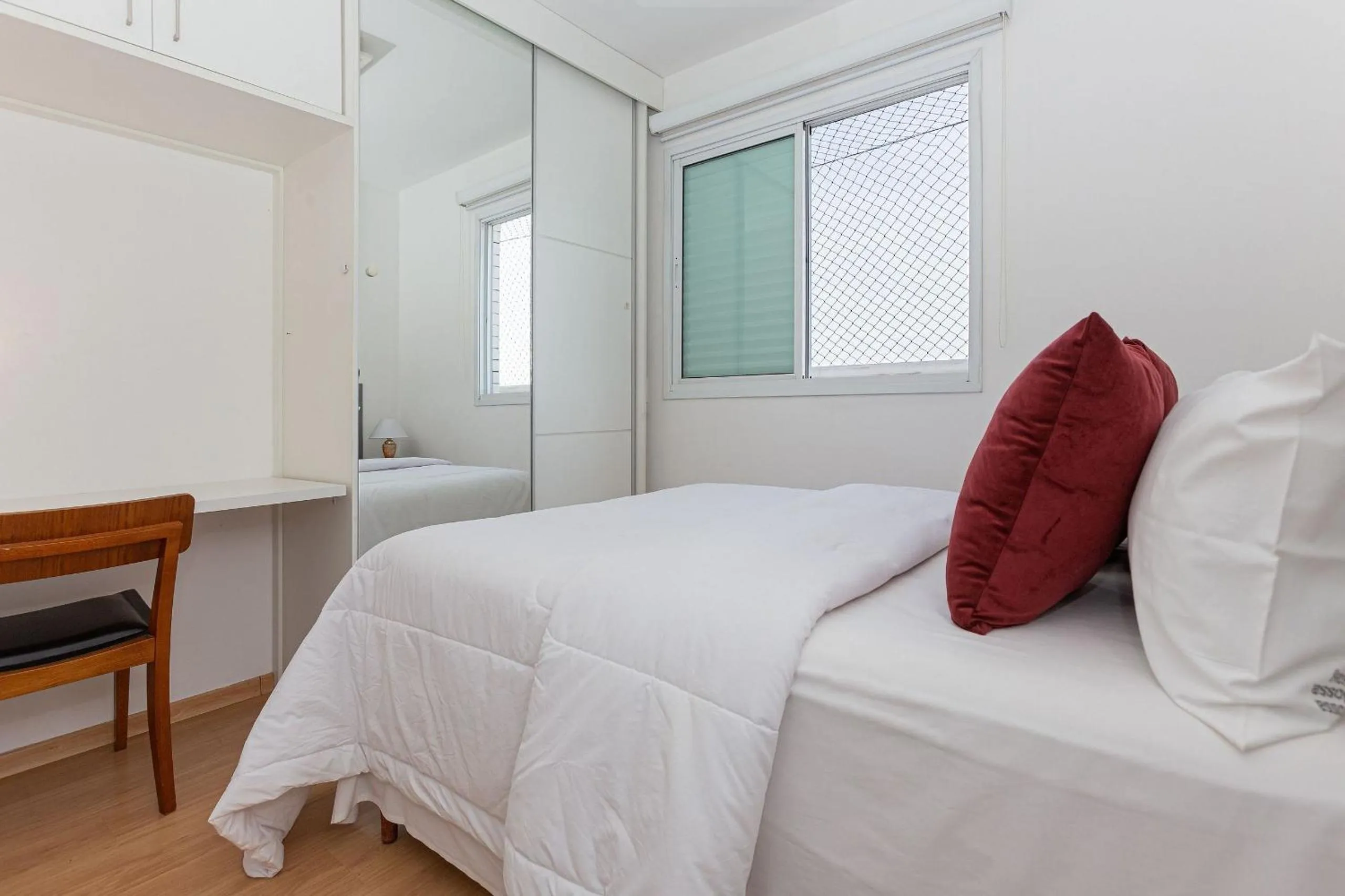 Bed in Vossa Bossa Pinheiros Style