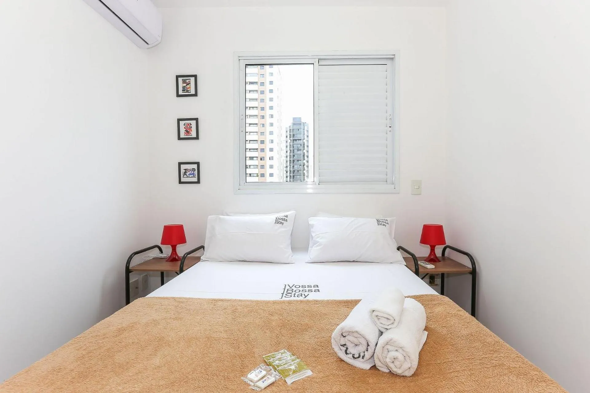 Bed in Vossa Bossa Pinheiros Style