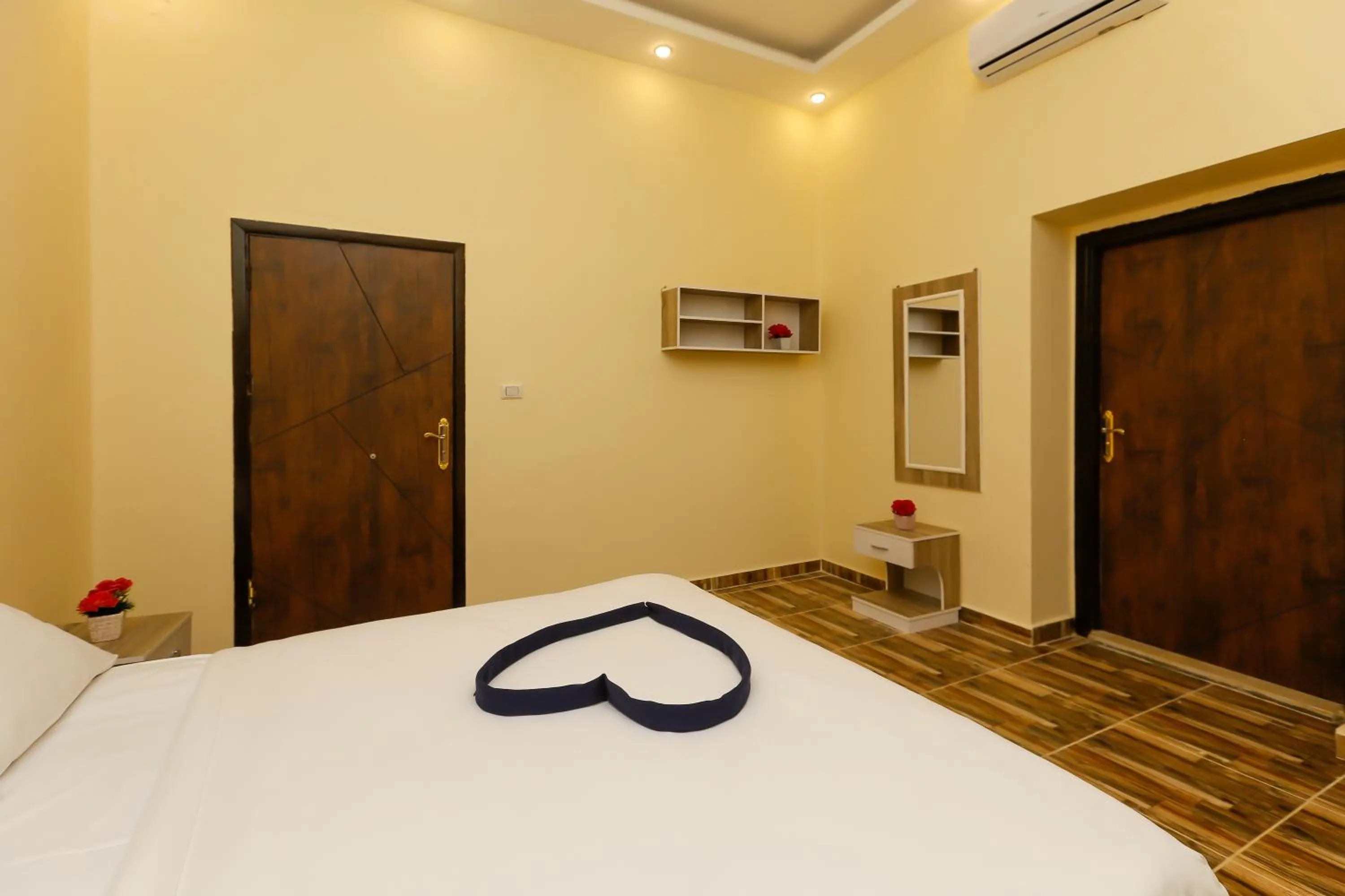 Bedroom, Bed in Turquoise Pyramids Gate Hotel City Centre