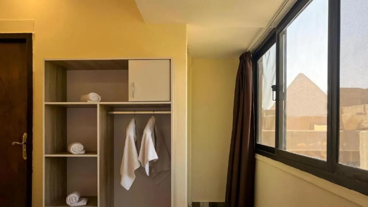 wardrobe in Turquoise Pyramids Gate Hotel City Centre