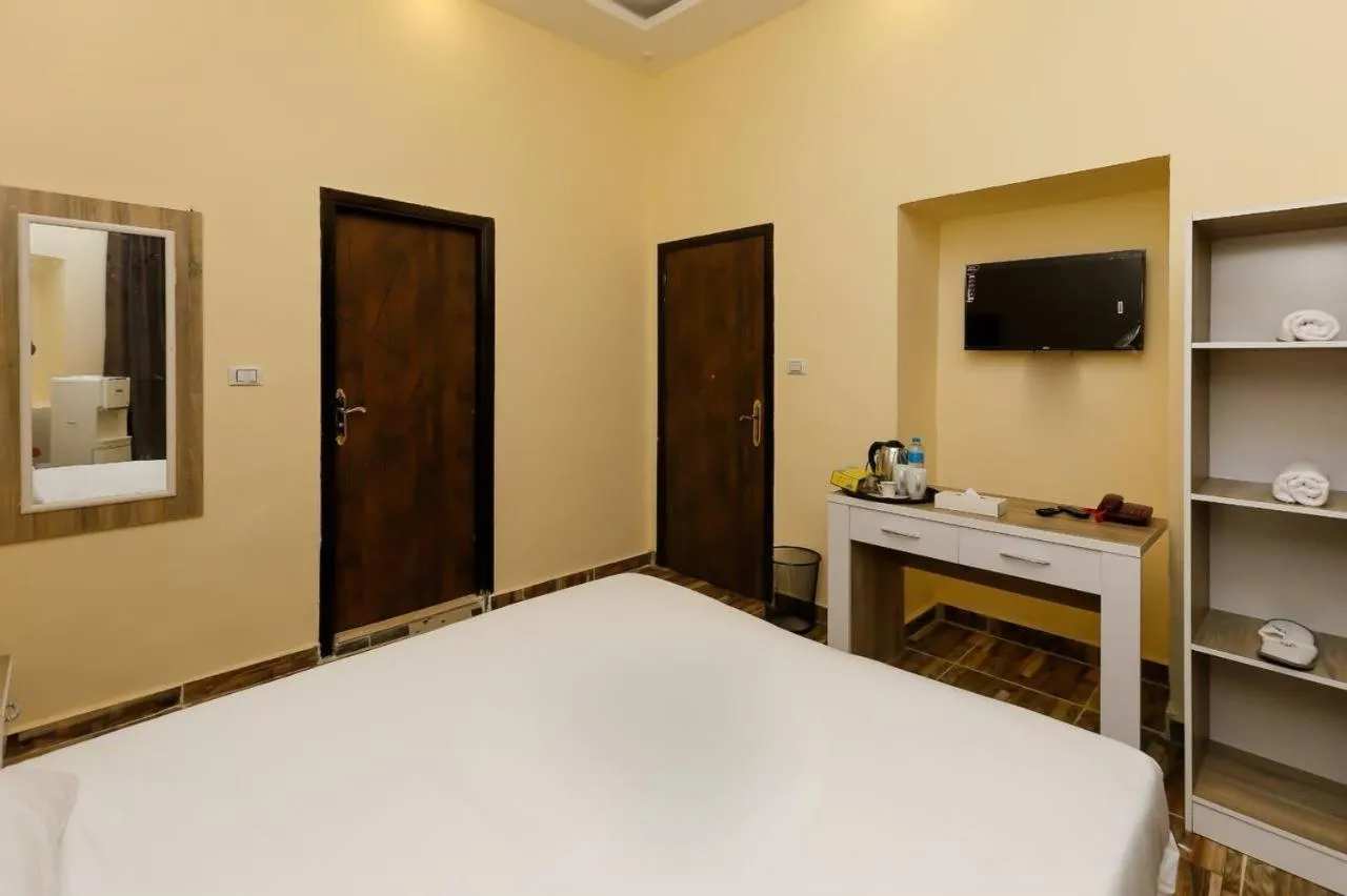 Bedroom, Bed in Turquoise Pyramids Gate Hotel City Centre