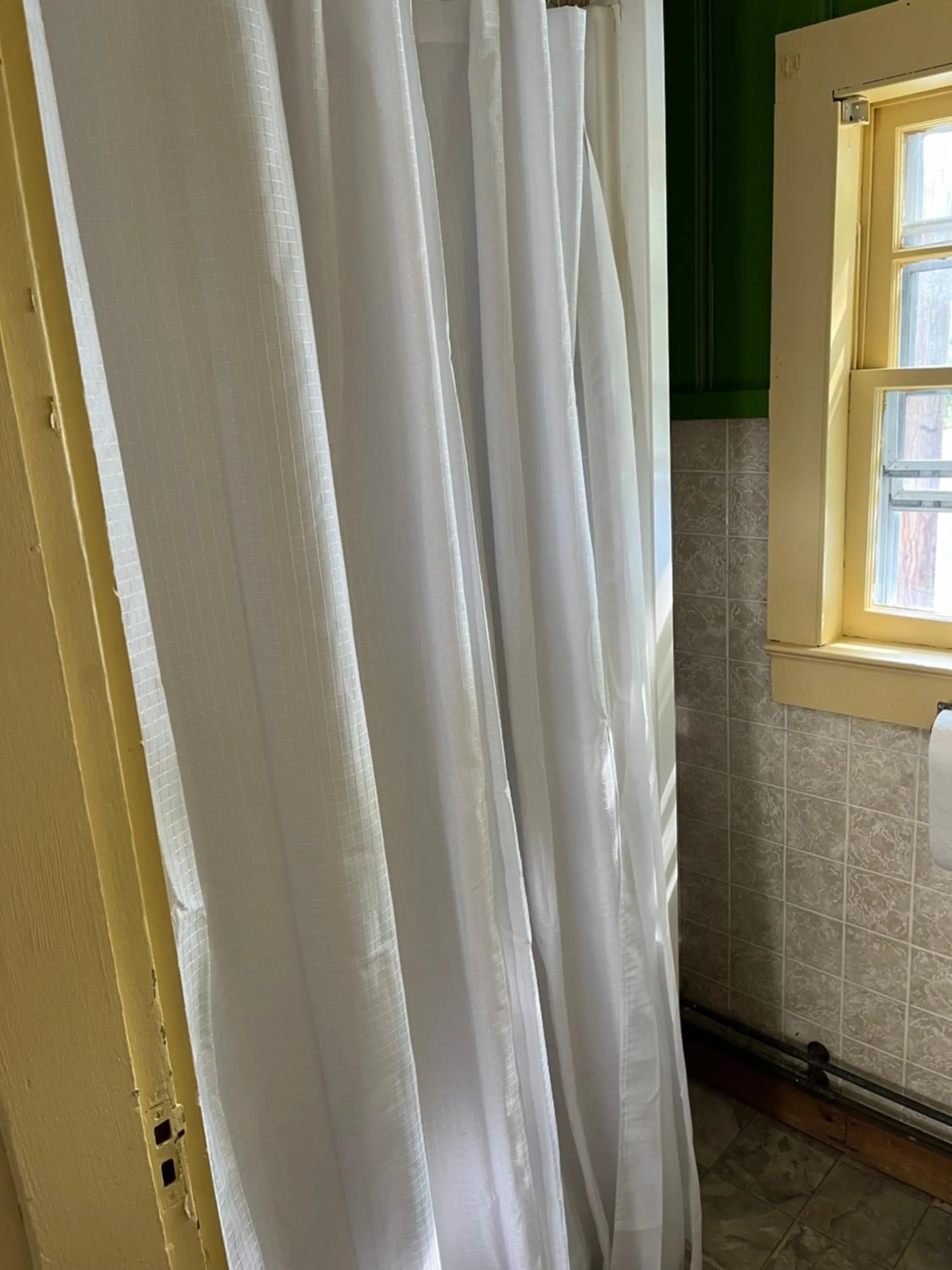 Shower in White Mountain Cottages