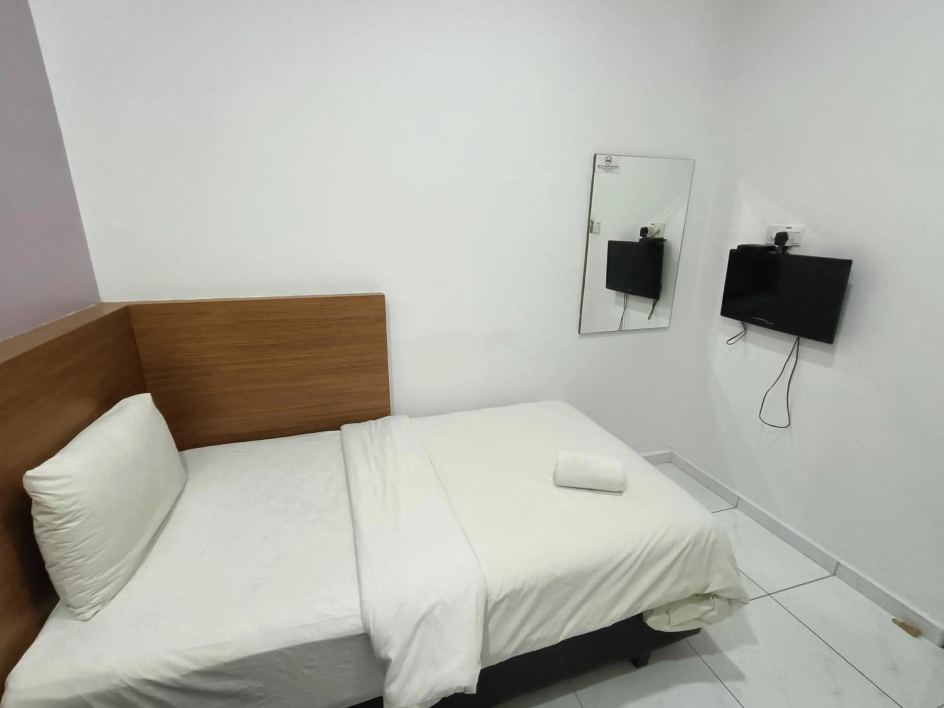 Bedroom, Bed in Hotel Wawasan